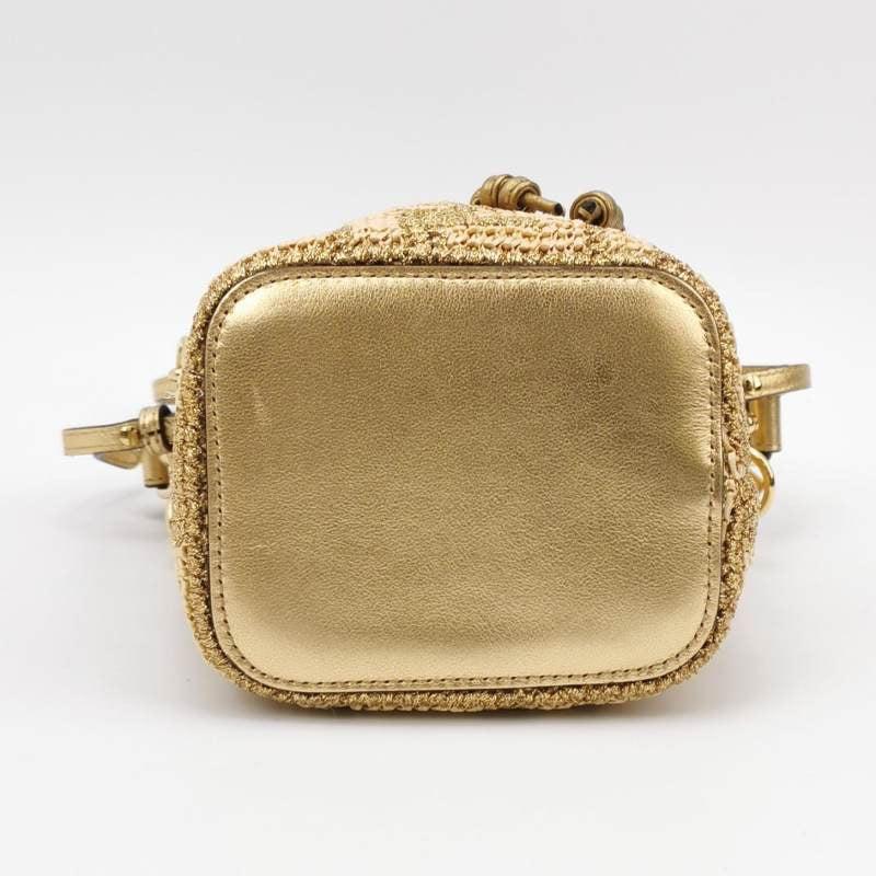 Fendi Mon Tresor Mini Bucket Bag Gold Raffia Thread und Leder Crossbody Bag Damen
