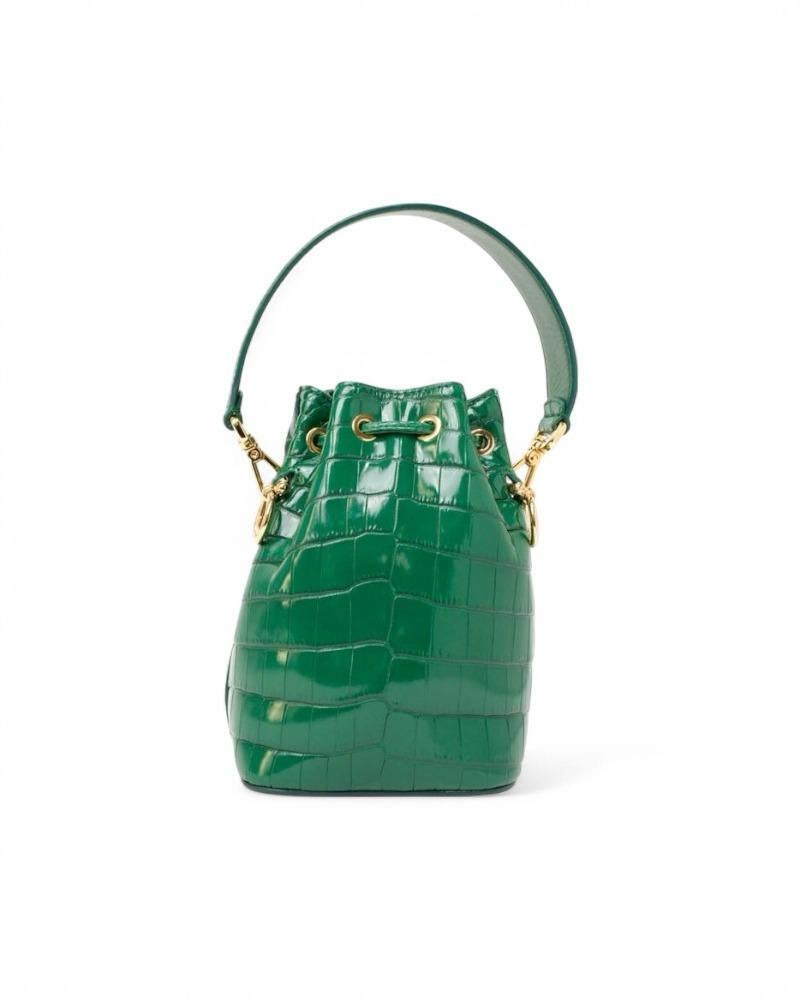 Fendi Mon Tressor Bucket Mini Coconut Green Pour femmes en vente