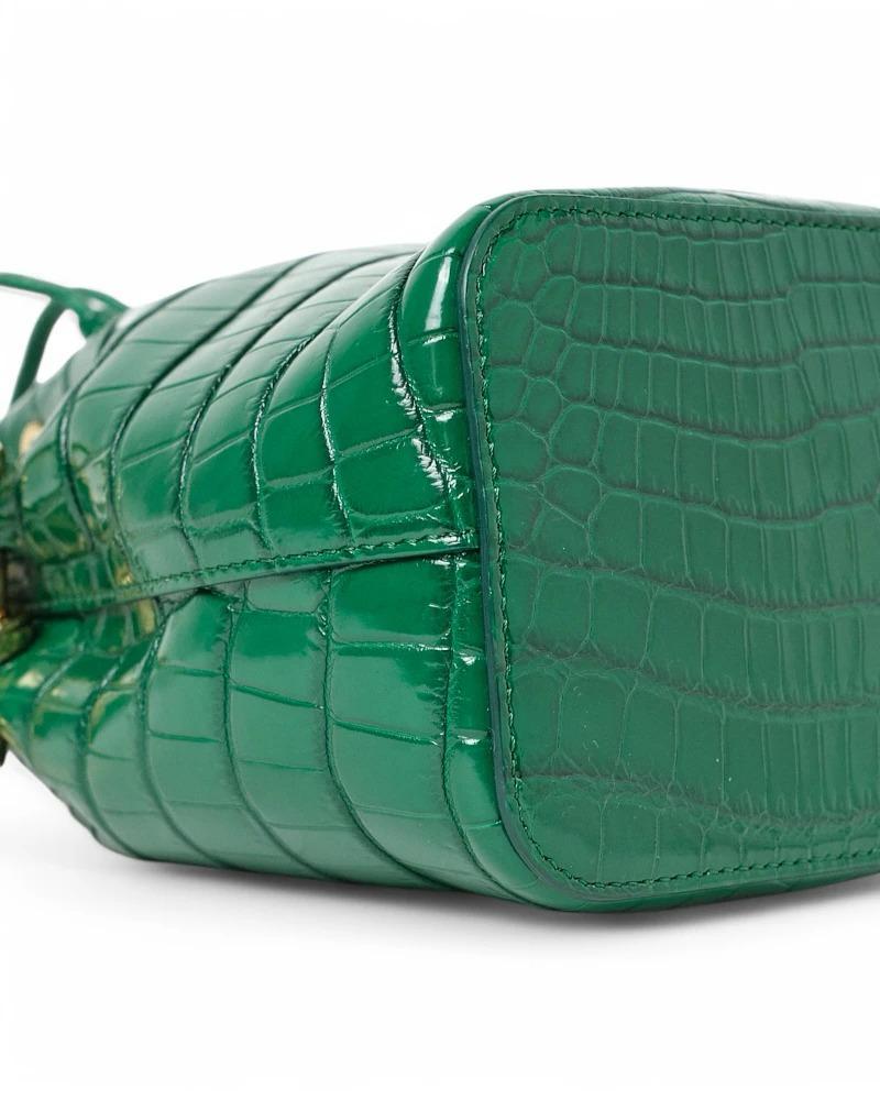 Fendi Mon Tressor Bucket Mini Coconut Green en vente 4