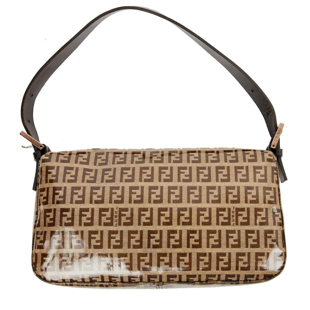 One of the famous it bag !!! The Fendi monogram logo baguette ! With its iconic hardware buckle closure. Leather adjustable strap drop from 32 to 43 cm. Woven lining. Measures 26cm W x 15cm H x 4cm D.  Made in Italy.