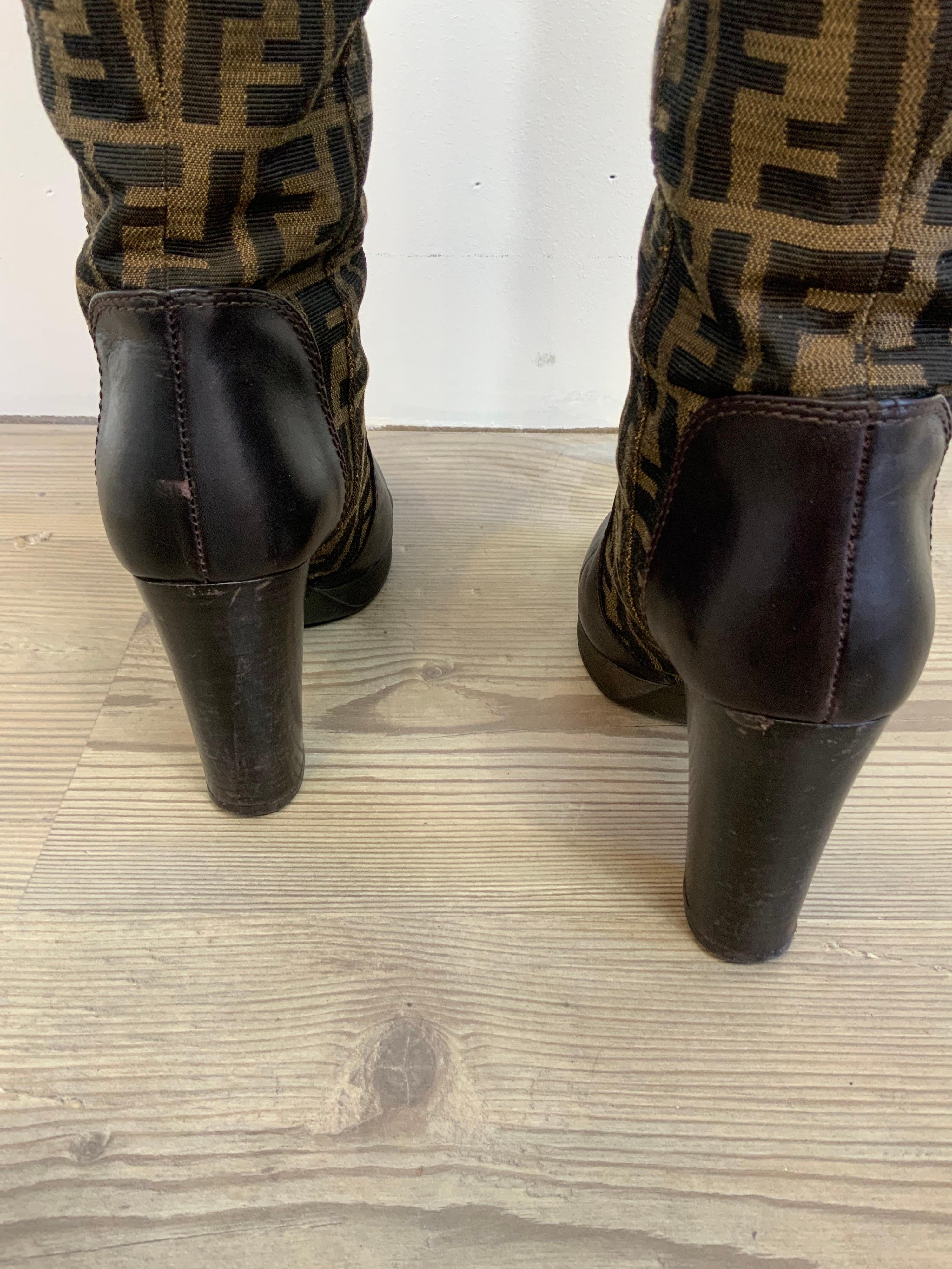Fendi monogram zucca Boots In Good Condition In Carnate, IT