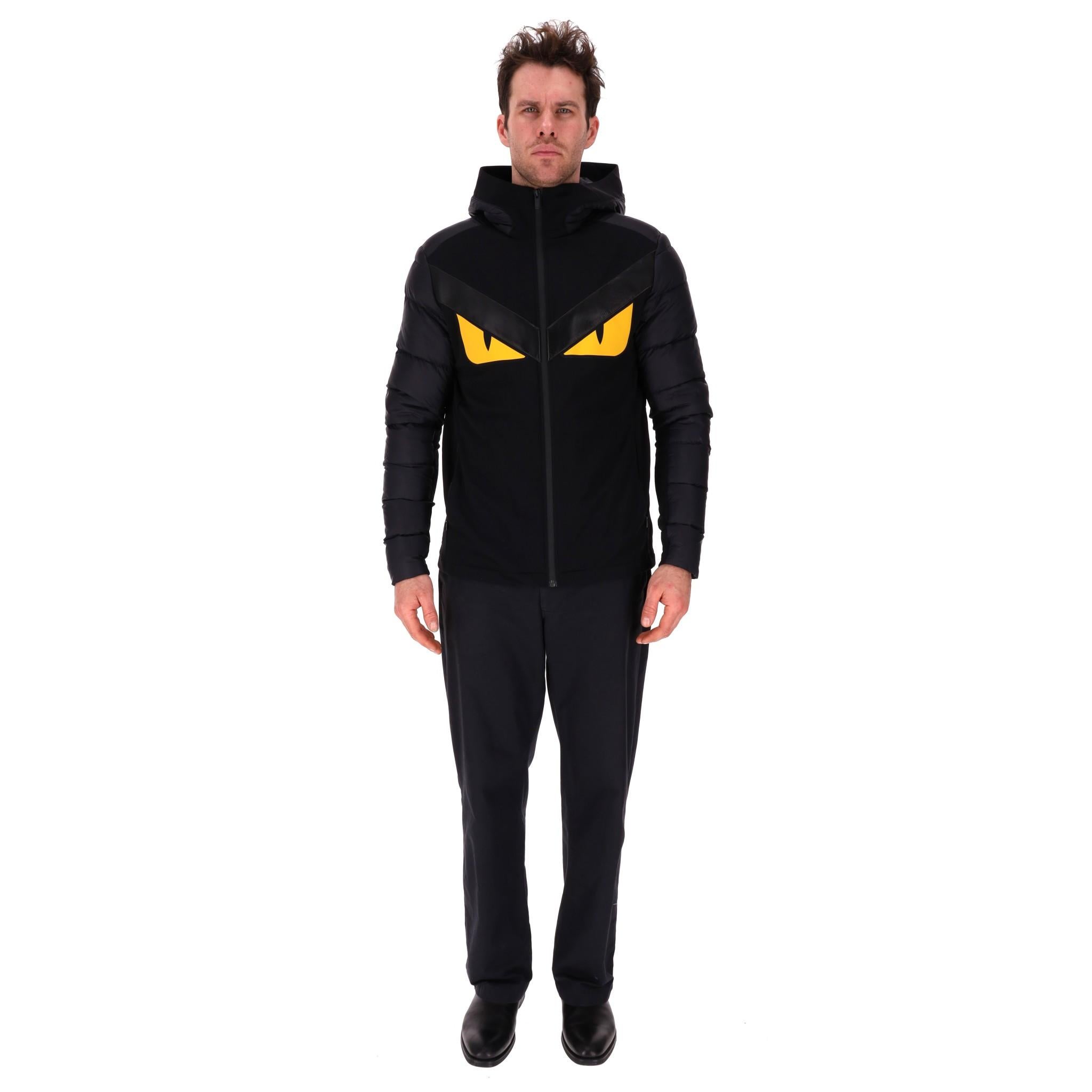 Doudoune en duvet imprim�é Monster Eyes de Fendi

Veste polaire noire à capuche remplie de duvet et de plumes d'oie.

Avec le design jaune 