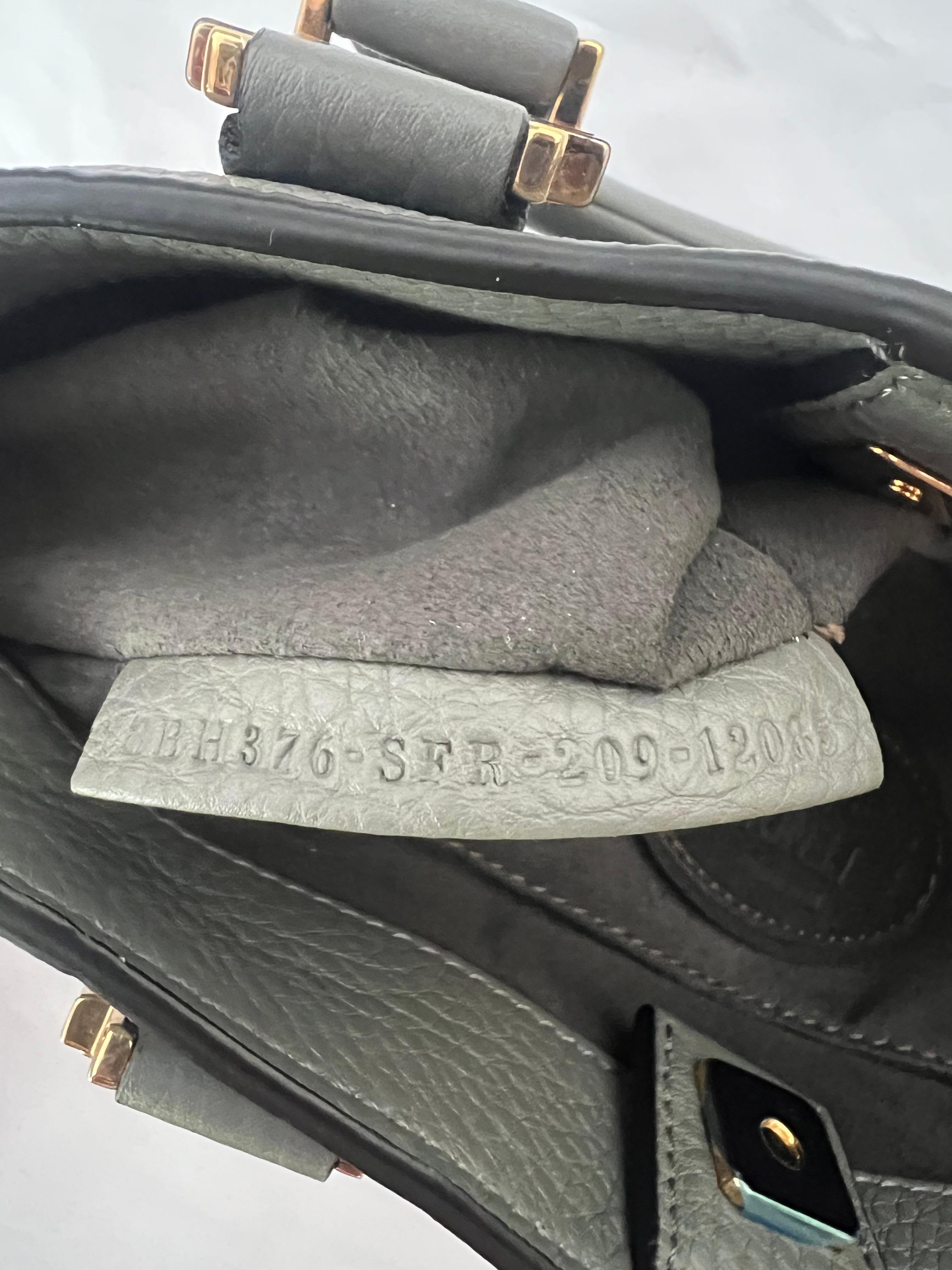 Fendi Forever Mini Forever Handtasche aus grauem Leder  im Angebot 9