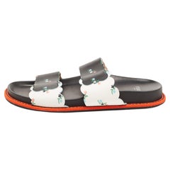 Fendi Mehrfarbige Slide-Sandalen mit Blumendruck und Lederriemen Größe 38