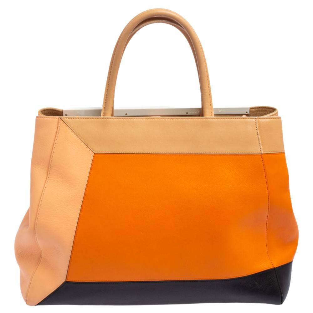 Fendi's 2Jours tote is one of the most iconic designs from the label and it still continues to receive the love of women around the world. Crafted from leather, the bag features double-rolled handles. It is also equipped with a suede and fabric