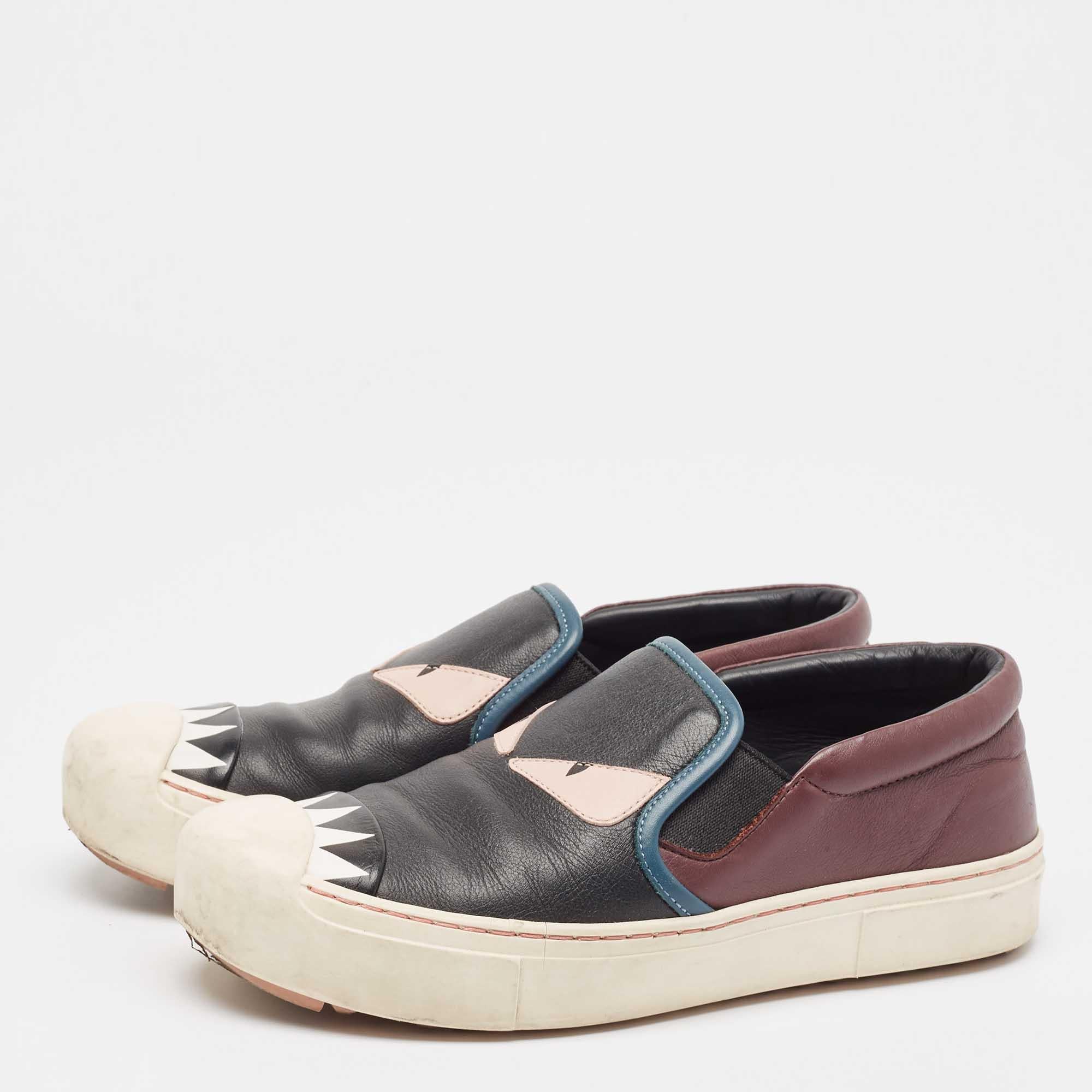 Crafted with skill these sneakers come in a luxe design complemented by signature detailing. You can count on them to elevate any outfit. Embrace the ultimate in sophistication and comfort with every step you take.