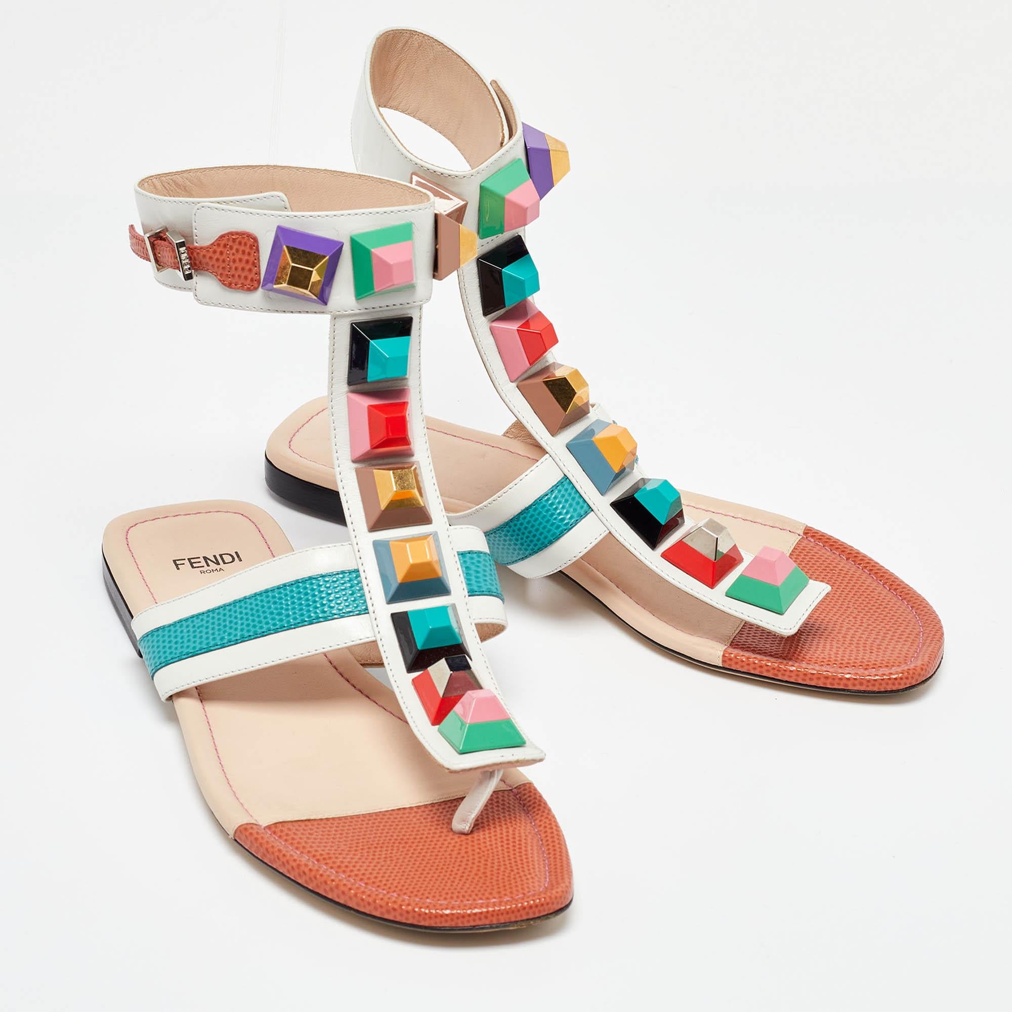 Fendi Multicolor Leather Studded Thong Flat Sandals Size 37 In Good Condition For Sale In Dubai, Al Qouz 2