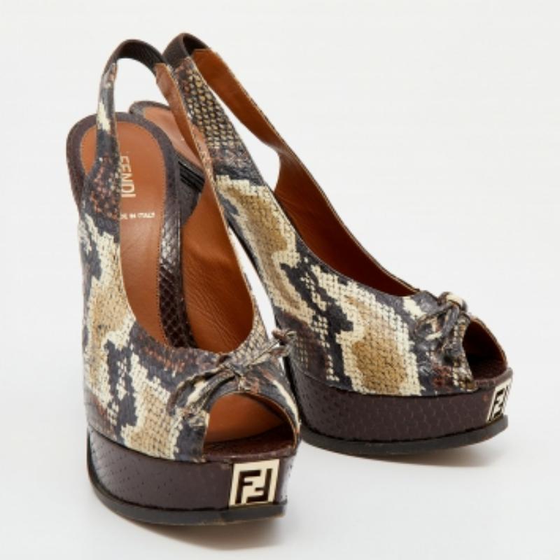 Fendi Multicolor Python Fendista Peep Toe Platform Slingback Pumps Size 41 In Good Condition For Sale In Dubai, Al Qouz 2