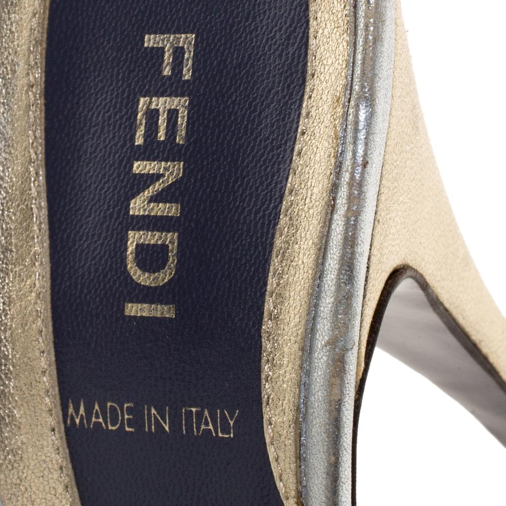 Fendi Multicolor Zucca Canvas and Leather Bow Slide Sandals Size 37.5 In Good Condition For Sale In Dubai, Al Qouz 2