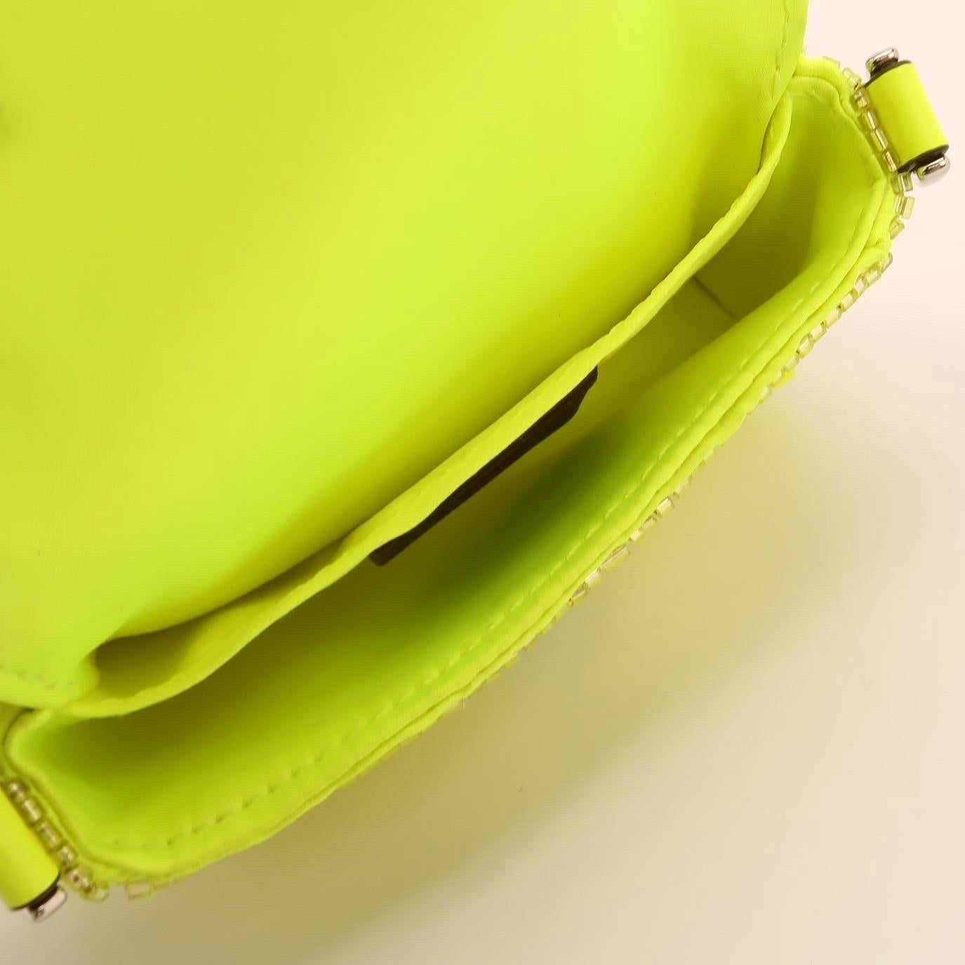 Fendi Nano Baguette Charm Paillettes giallo neon con catena in vendita 1