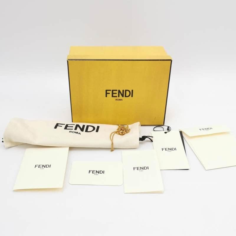 Fendi Nano Baguette Charm in pelliccia di visone rosa con catena in vendita 2