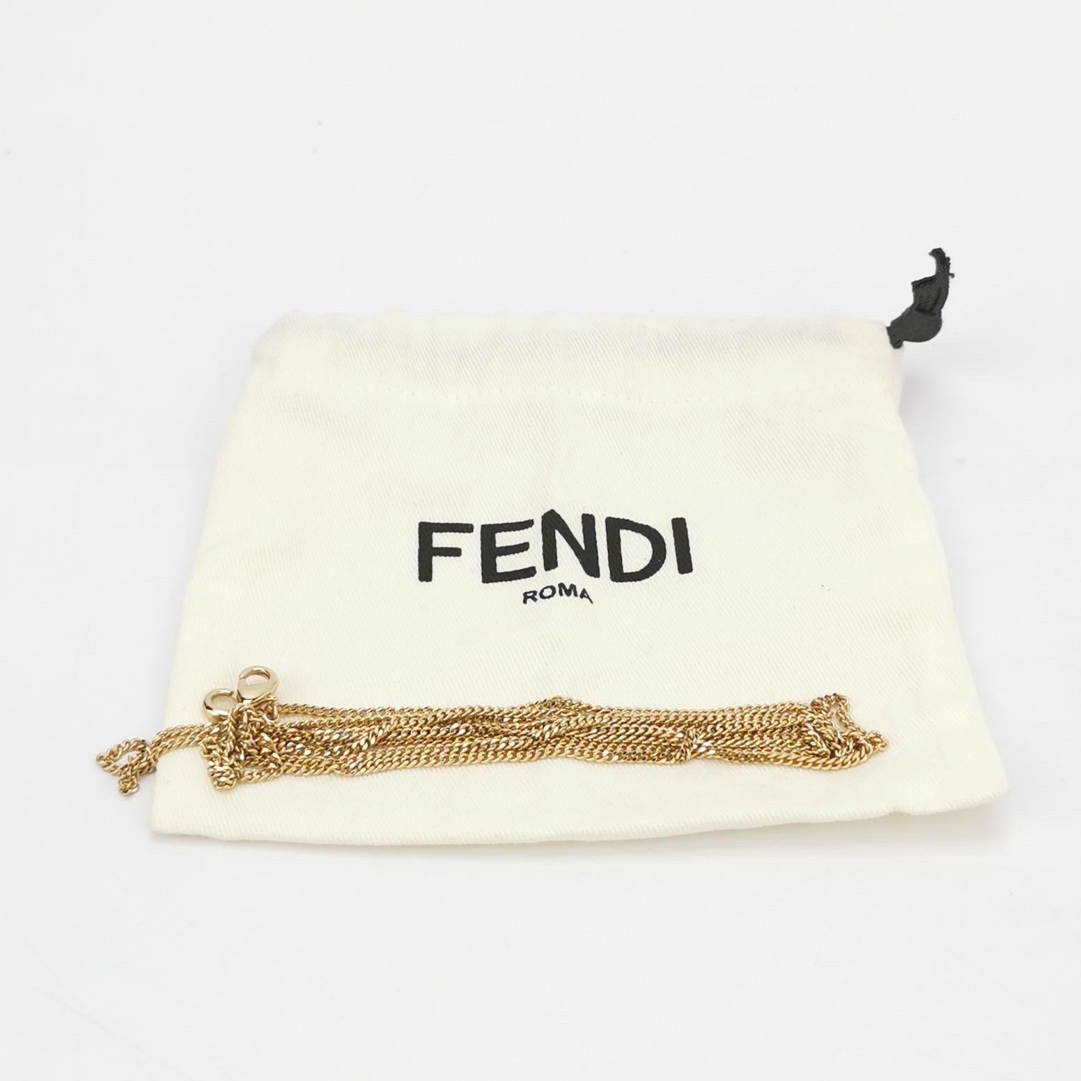 Fendi Nano Baguette Charm jaune fourrure synthétique avec chaîne en vente 3
