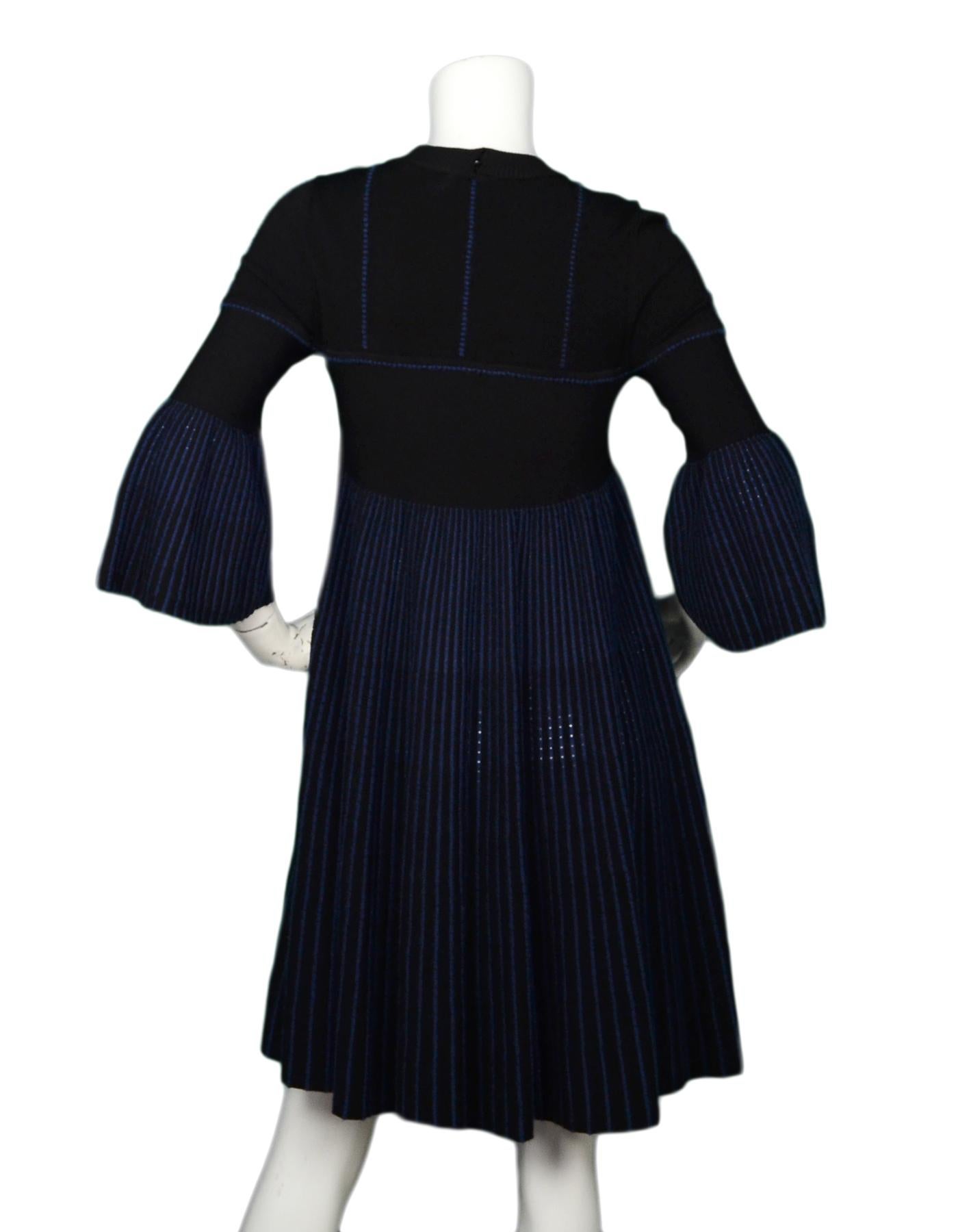 Fendi Navy/Black Knit Dress W/ Mink Fur Heart Detail Sz IT38/US2 In Excellent Condition In New York, NY