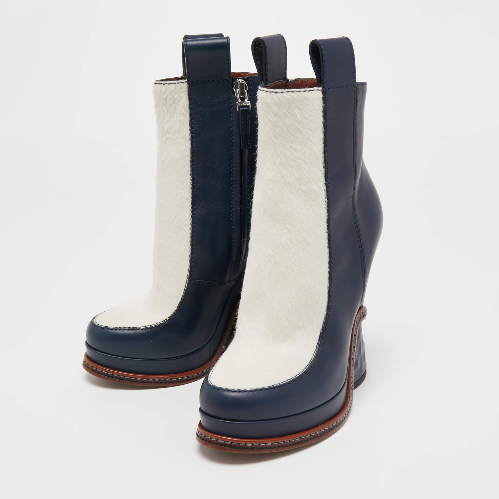 Fendi Navy Blue Calf Hair and Leather Ffreedom Ankle Boots Size 36 In New Condition In Dubai, Al Qouz 2