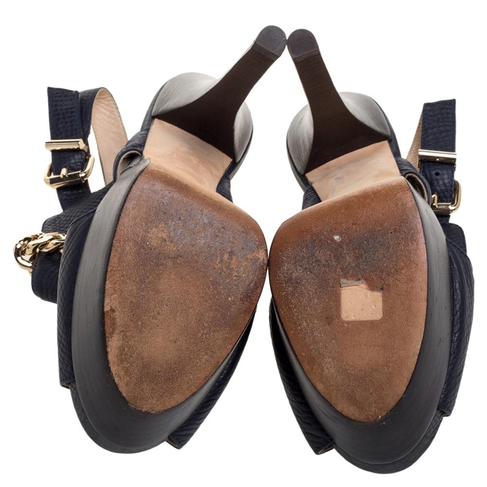 Fendi Navy Blue Leather Chain Details Slingback Platform Sandals Size 38 In Good Condition In Dubai, Al Qouz 2