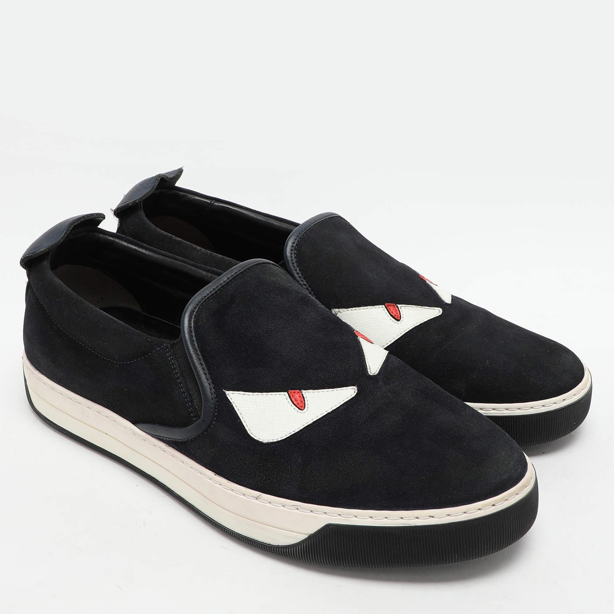 Baskets Monster Eyes de Fendi en daim bleu marine, taille 42 Bon état - En vente à Dubai, Al Qouz 2