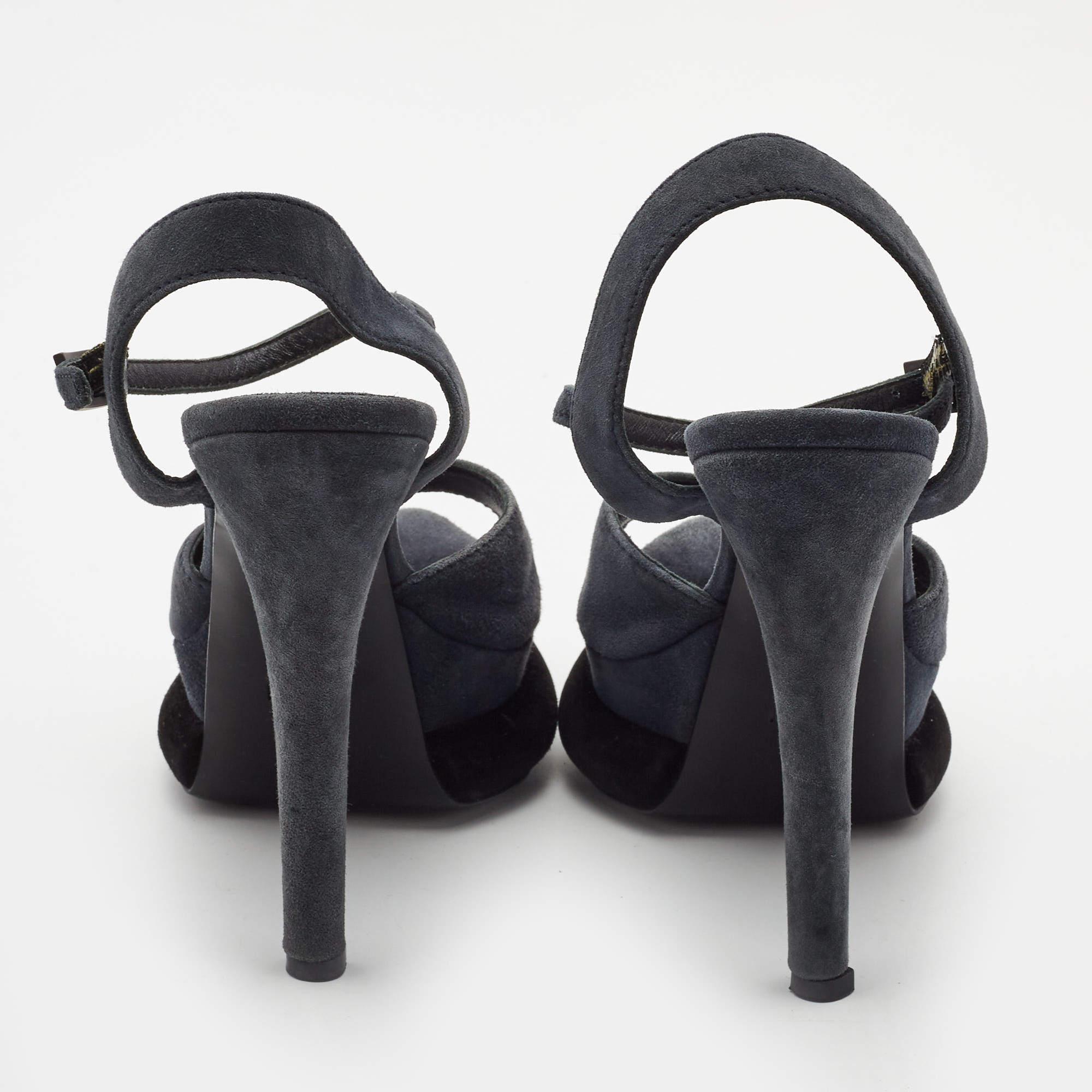 Donna Fendi Sandali con cinturino alla caviglia in pelle scamosciata blu navy taglia 38 in vendita