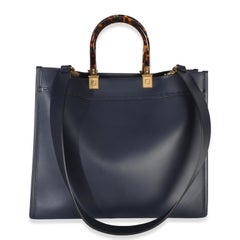 Sac cabas Fendi Sunshine Shopper moyen, en cuir Vitello King bleu marine, avec motif gaufré et détails en plexiglas