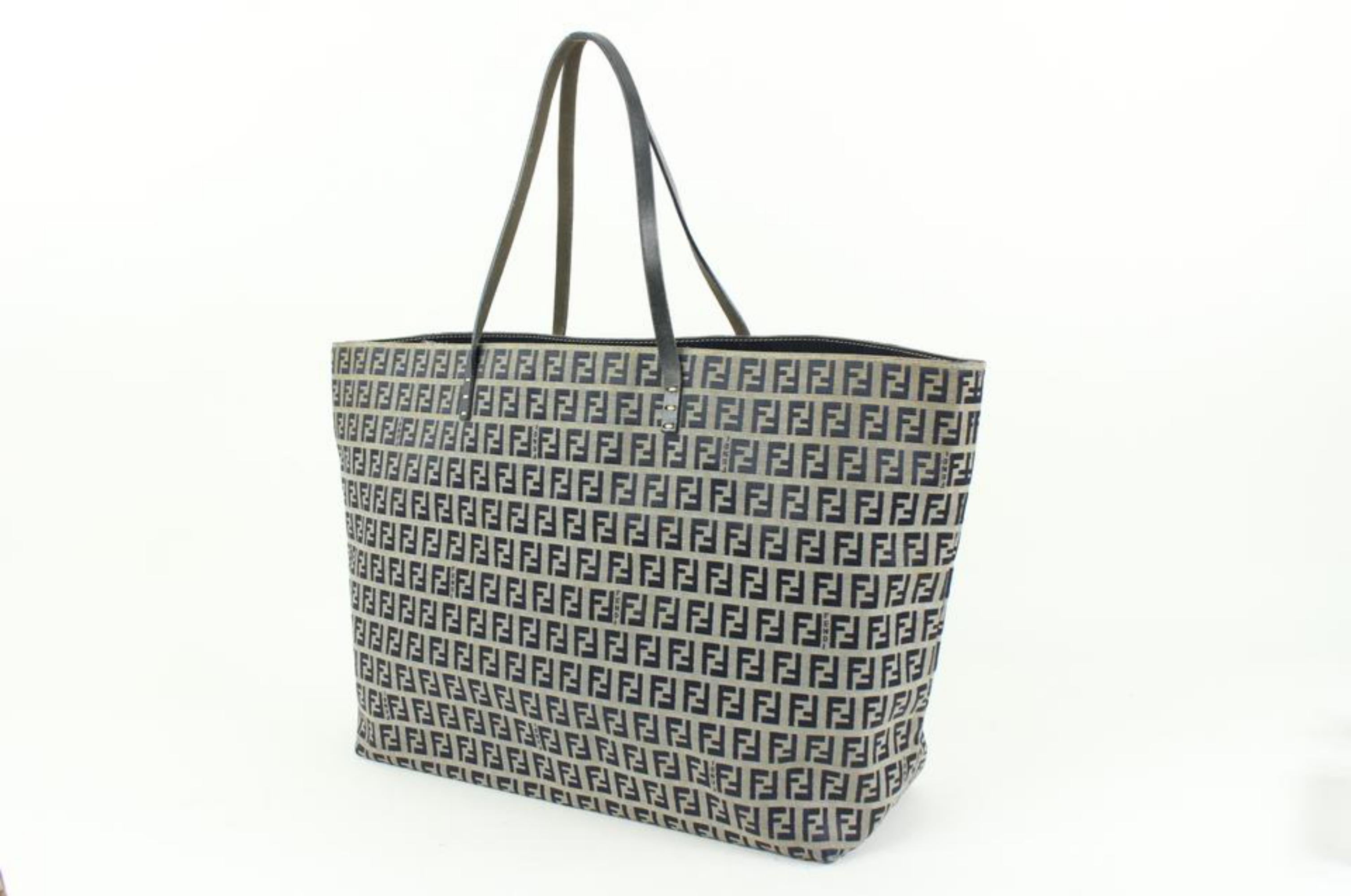 Fendi Navy x Grey Monogram FF Zucca Roll Shopper Tote Bag 60f414s
Date Code/Serial Number: 2305-26667-018
Made In: Italy
Measurements: Length:  18