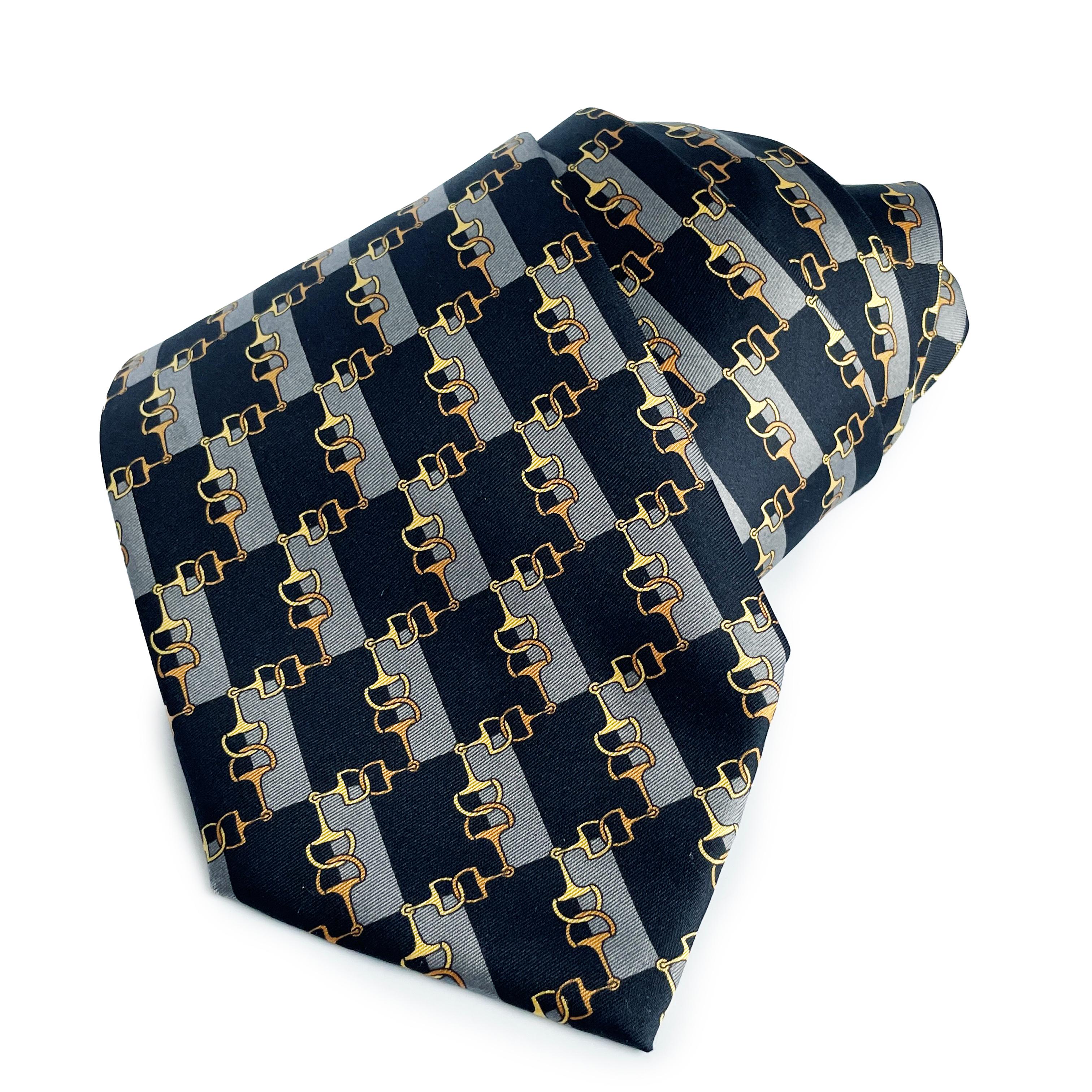 Cravatta Fendi Uomo in seta con motivo equestre Made in Italy In condizioni buone in vendita a Port Saint Lucie, FL