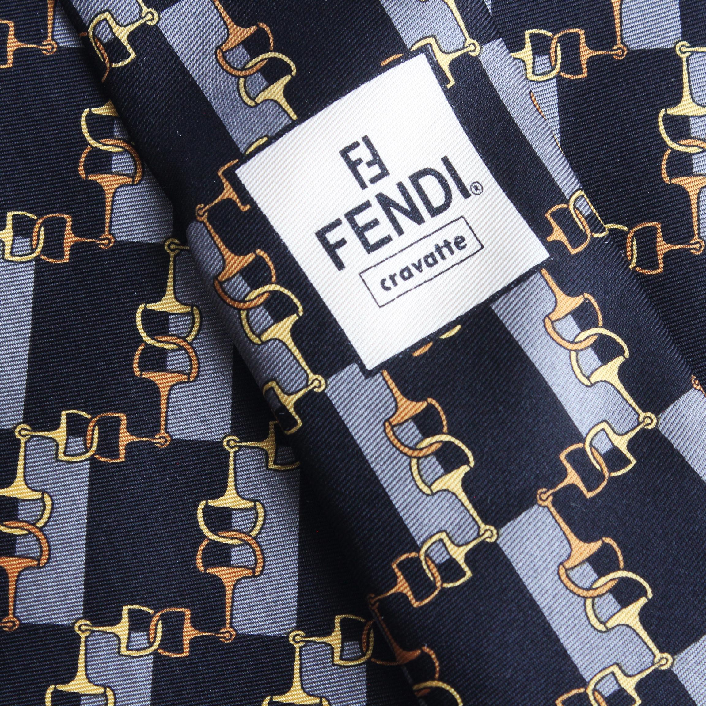 Cravatta Fendi Uomo in seta con motivo equestre Made in Italy in vendita 4
