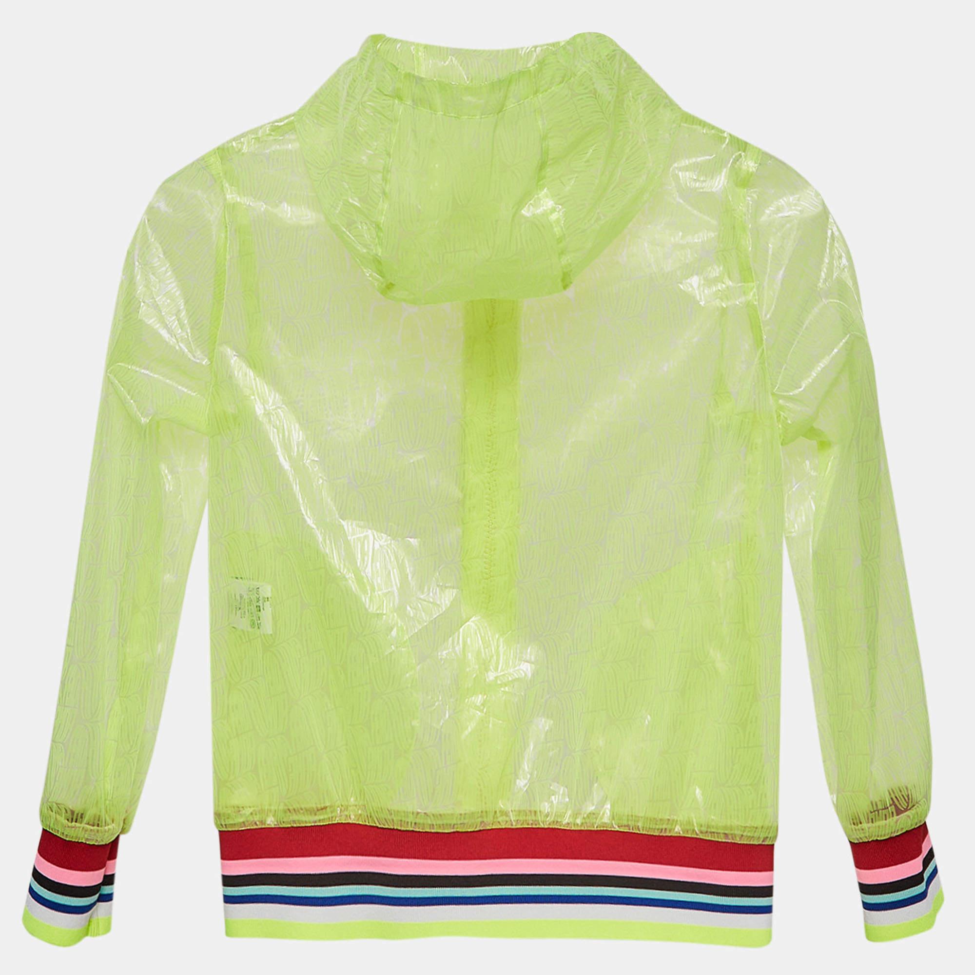Su misura e con cura  questa giacca verde neon per bambini di Fendi è perfetta da indossare tutto il giorno. Può essere abbinato a vestiti, pantaloncini e pantaloni.