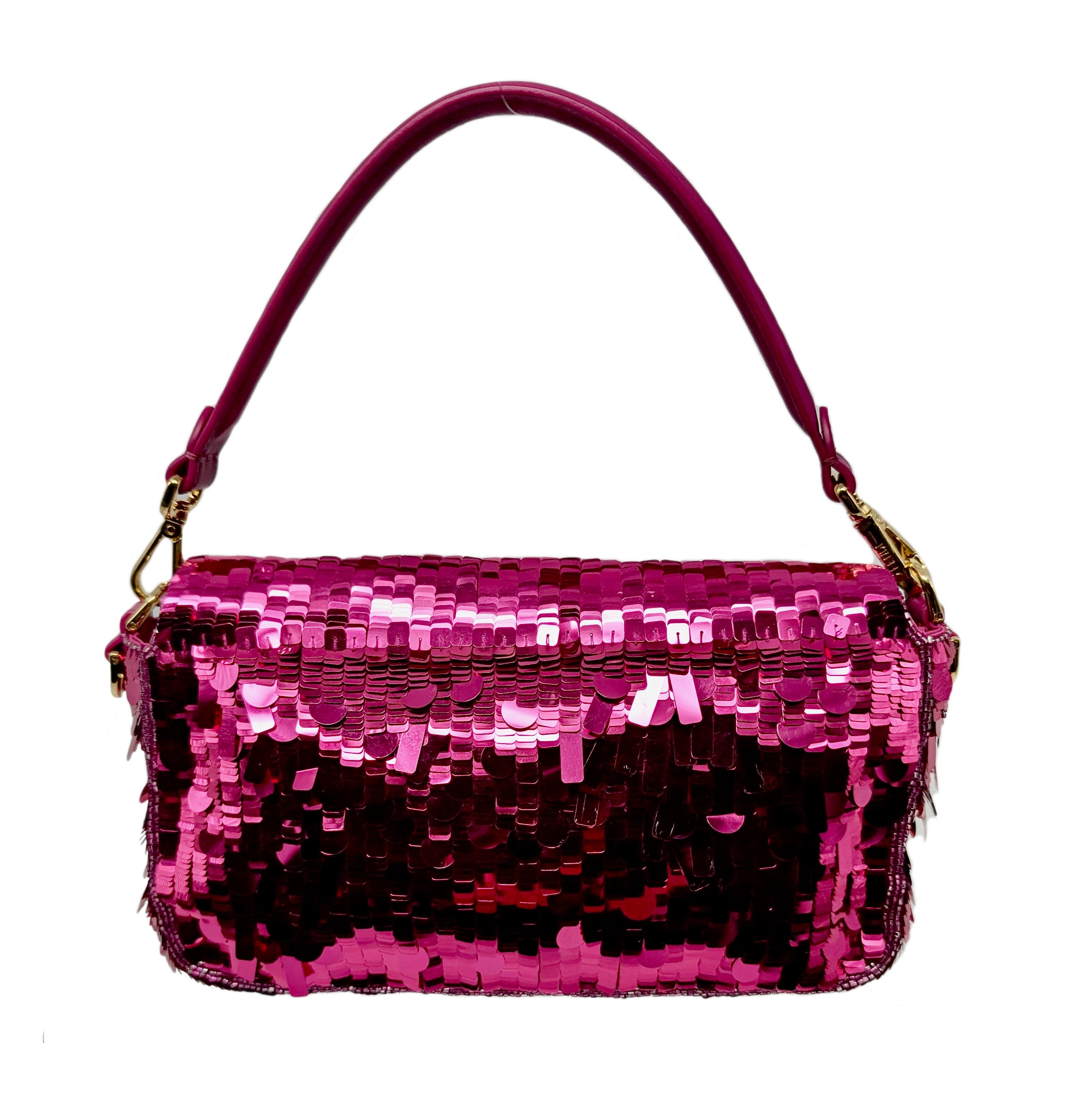FENDI new pink sequins baguette 2024 In Excellent Condition For Sale In Rubiera, RE