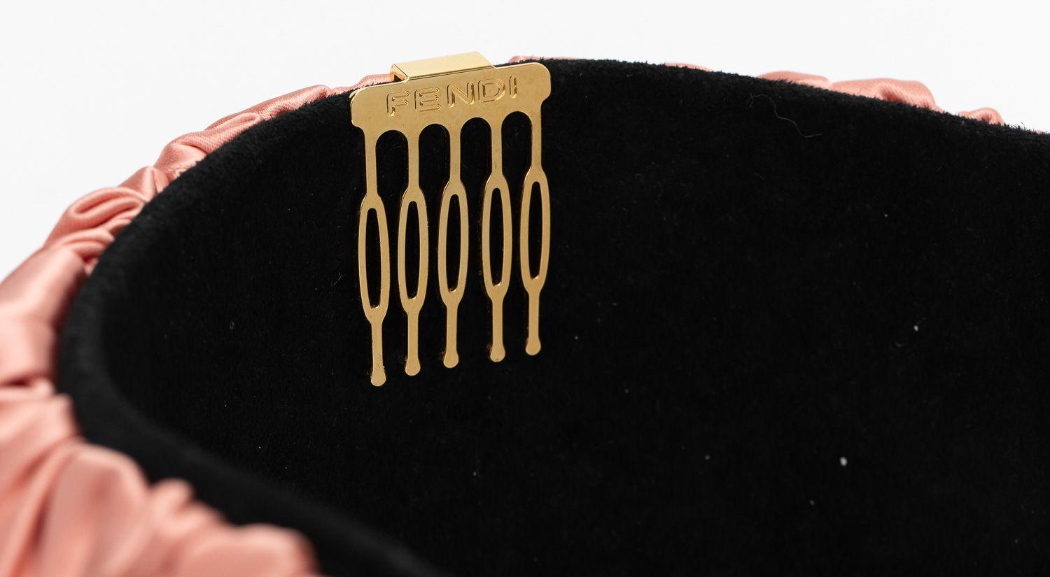 Fendi New Silk Rouched Haarband Rose für Damen oder Herren im Angebot