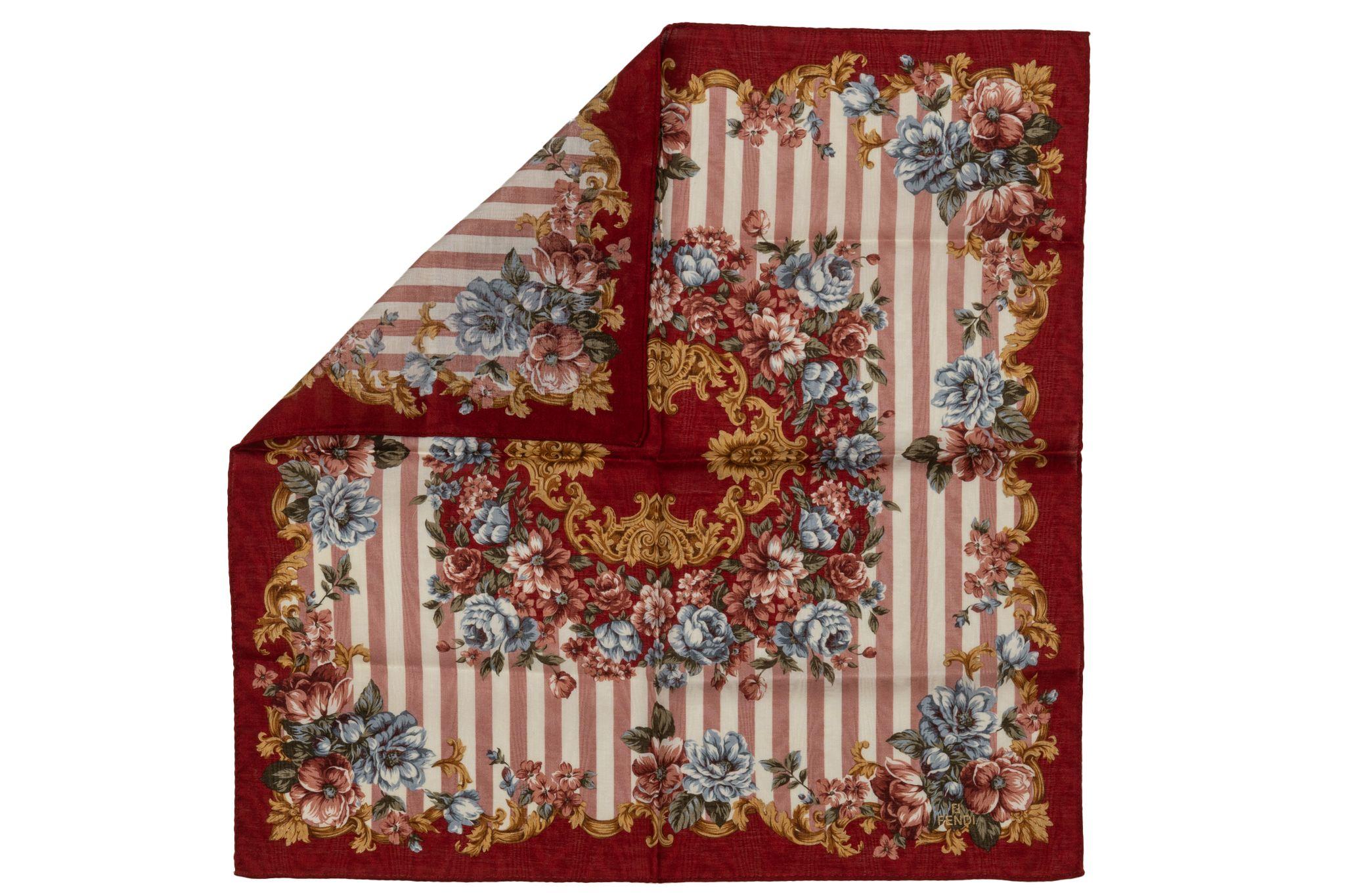 Gavroche en coton neuf de Fendi, garniture rouge et motif floral rayé .
Pas de Label.