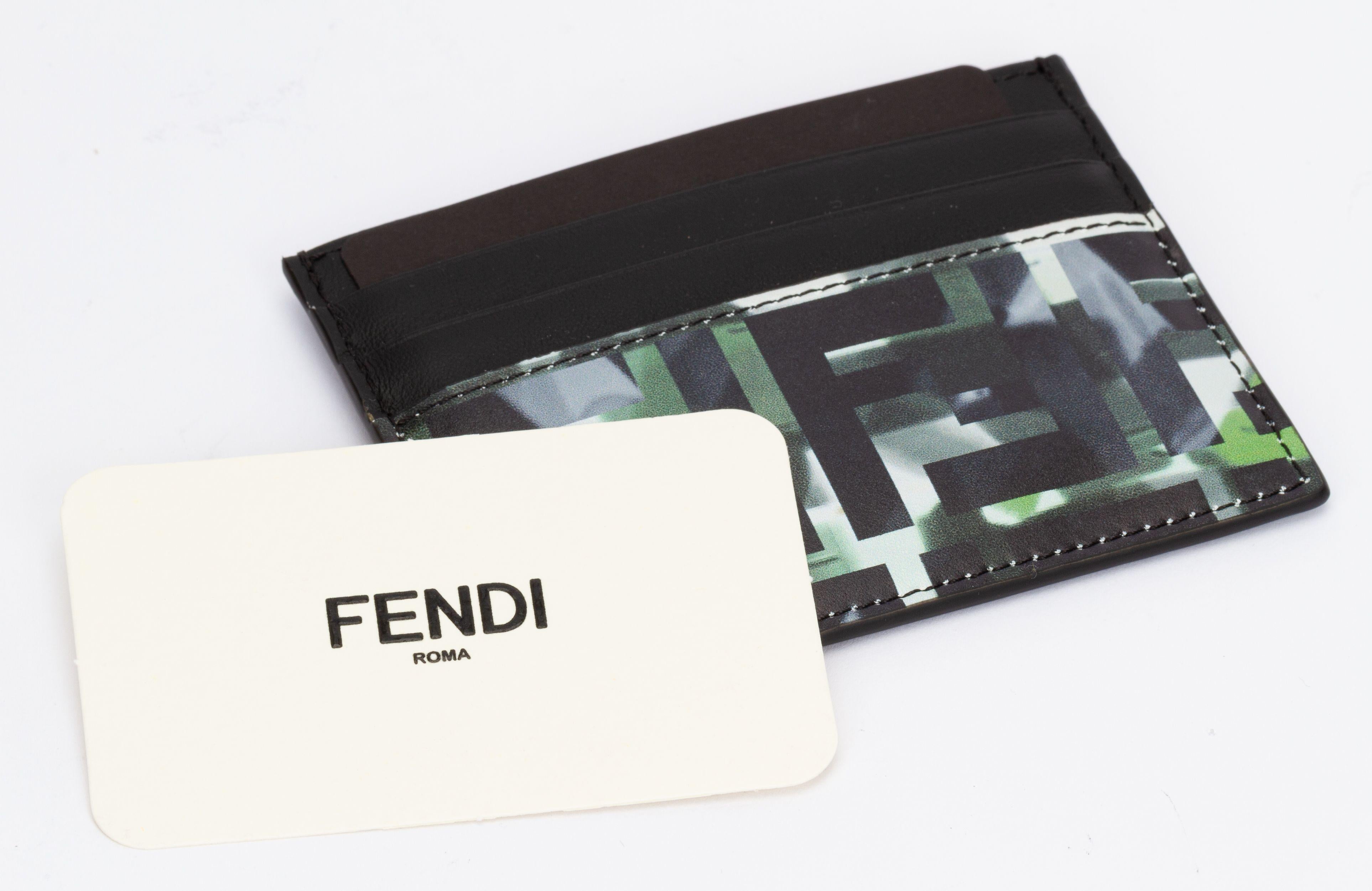 Fendi NIB Green Black Logo Card Holder In New Condition For Sale In West Hollywood, CA