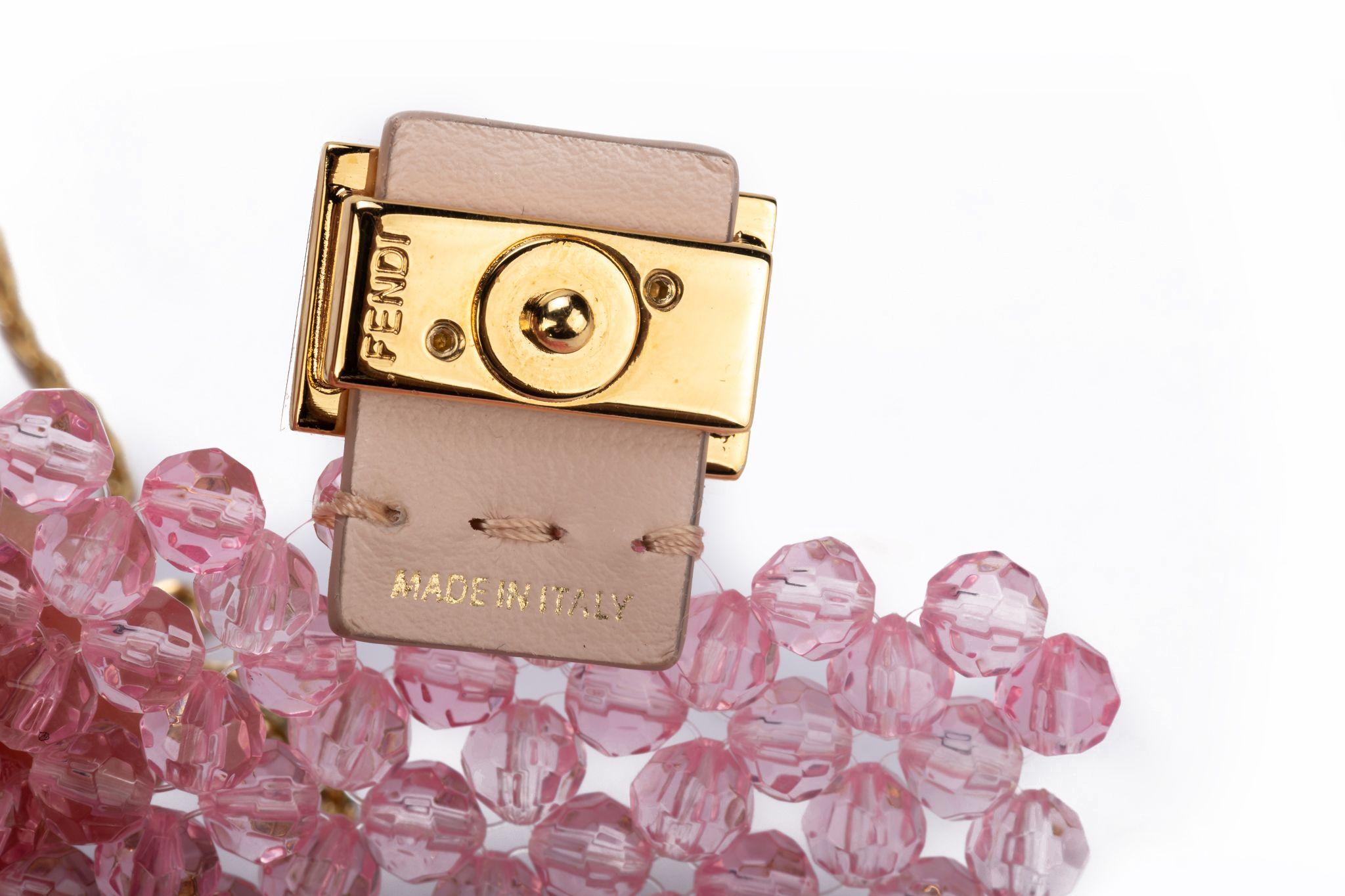 Donna Fendi NIB perline rosa Pico Baguette in vendita