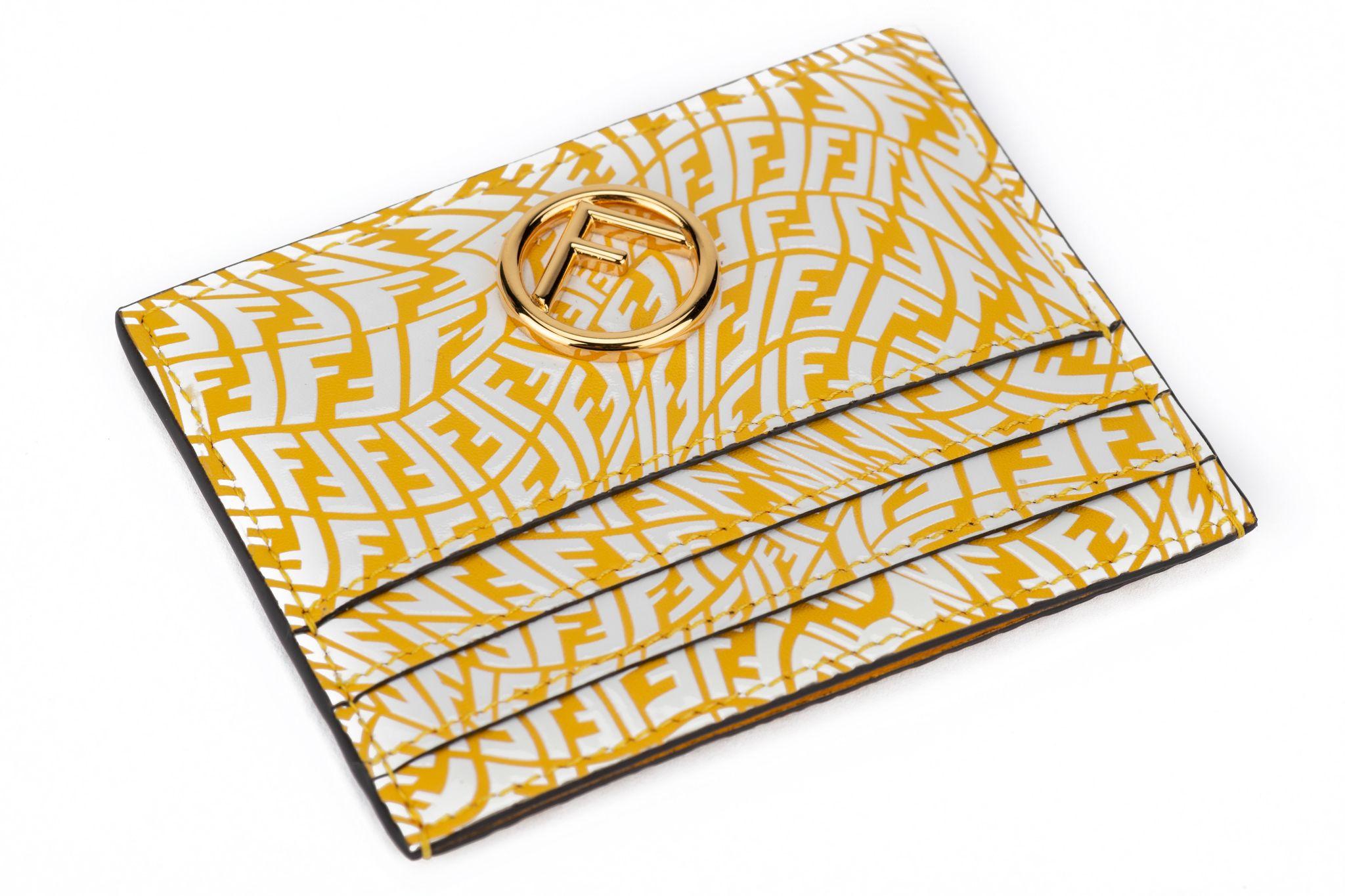 Fendi NIB Jaune Blanc Vertigo Porte-cartes Unisexe en vente