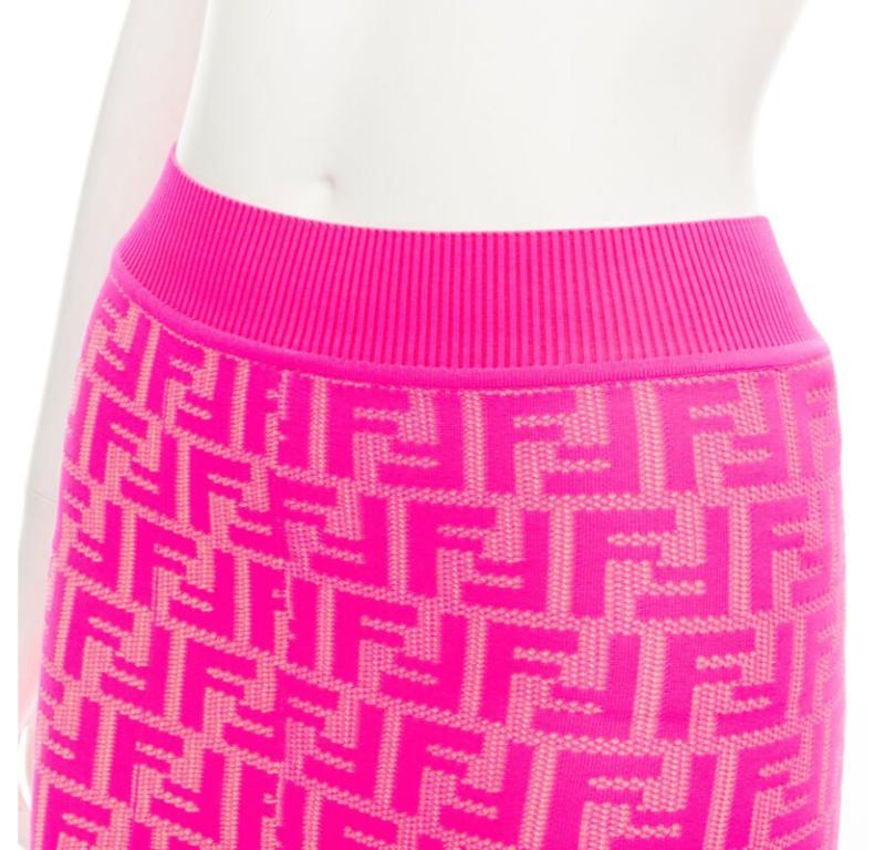 Women's FENDI NICKI MINAJ PRINTS ON Runway neon pink FF Zucca leggings IT40 S
