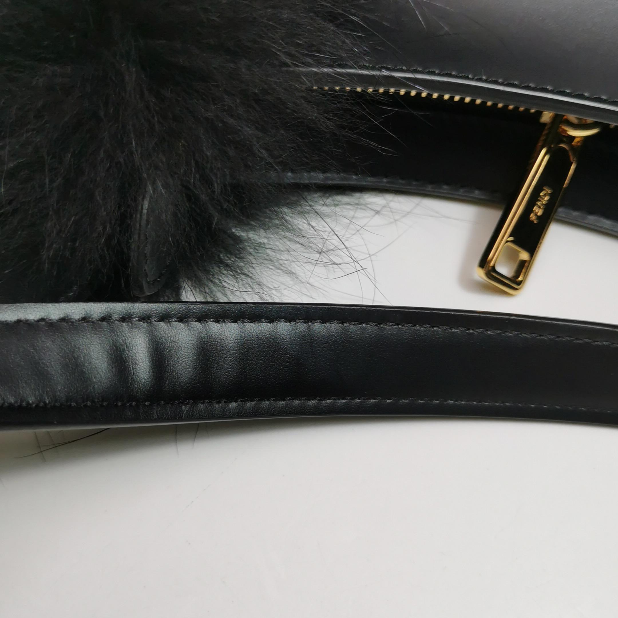 Bolso de hombro FENDI O Lock de piel sintética y cuero negro en venta 4
