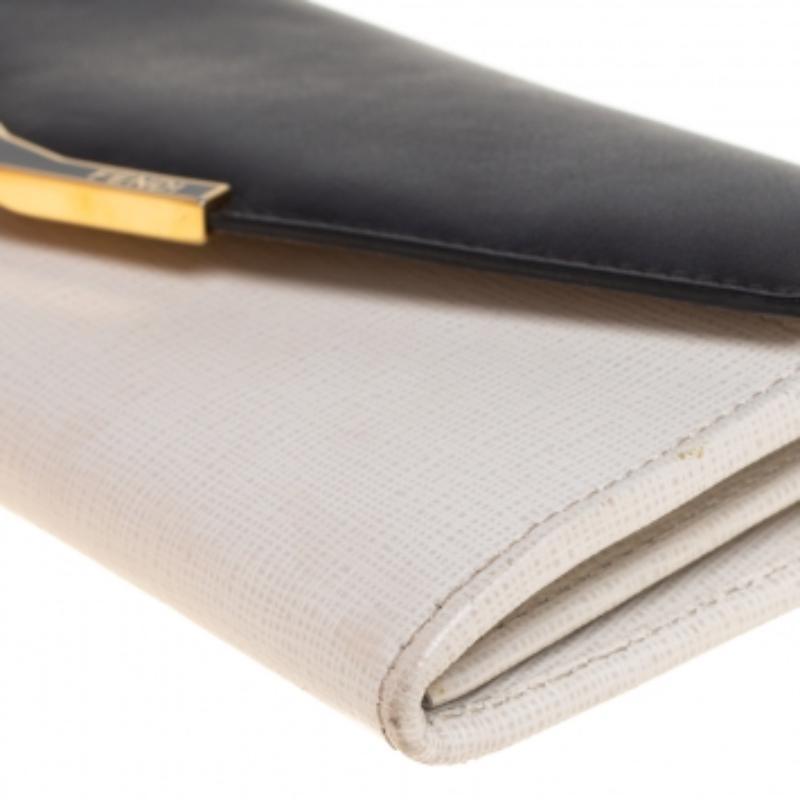 Fendi Off White/Black Leather Envelope Continental Geldbörse im Angebot 1