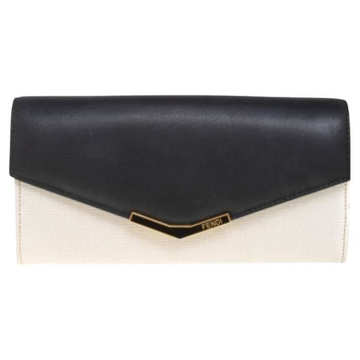 Fendi Off White/Black Leather Envelope Continental Geldbörse im Angebot