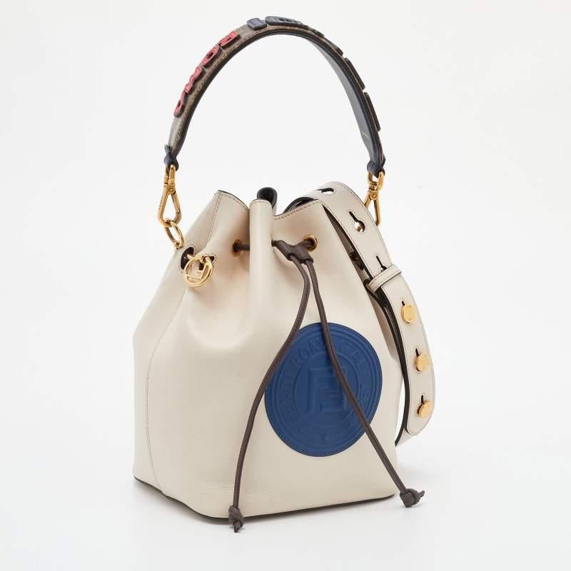Fendi Off White/Blue Leather Mon Tresor Bucket Bag In Good Condition In Dubai, Al Qouz 2