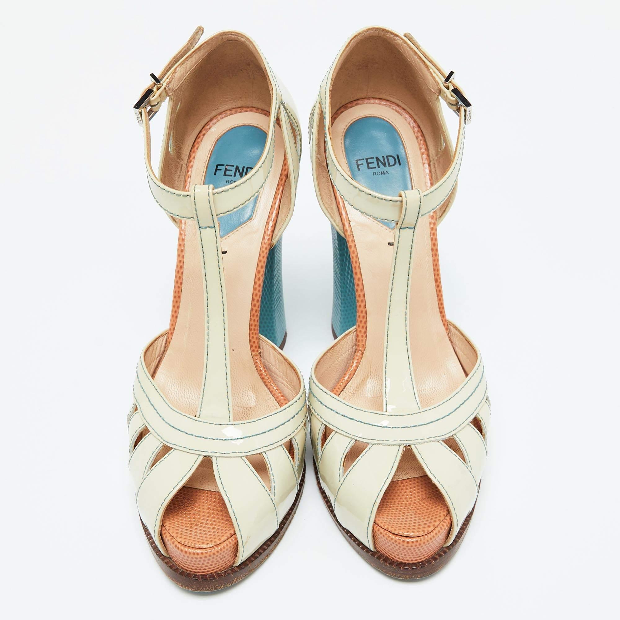 Gray Fendi Off-white/Blue Patent Leather T-Strap Platform Sandals Size 36.5 For Sale