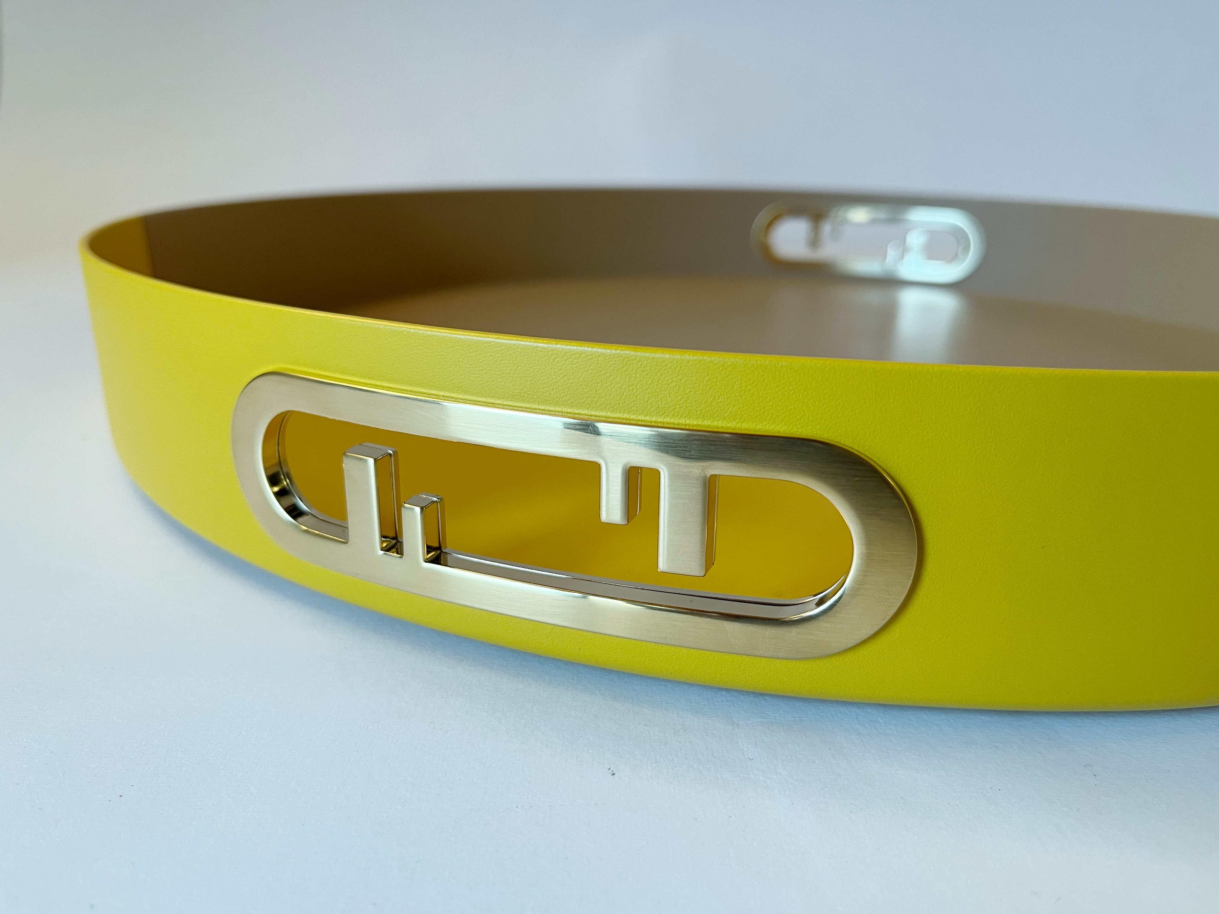 Bandeja redonda FENDI O'Lock, 3 Disponible en venta 2