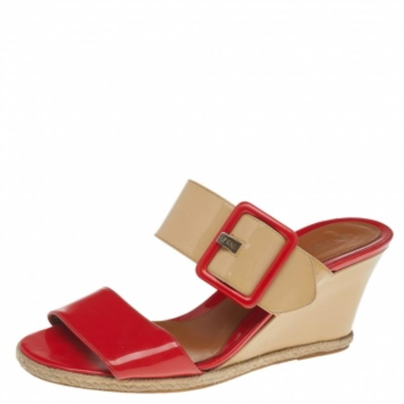 Fendi Espadrille-Sandalen mit Keilriemen aus Lackleder in Orange-Beige und Lackleder mit Schnallenriemen Größe 39 Damen im Angebot