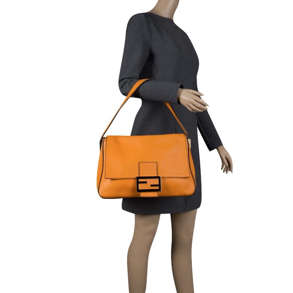 Fendi Orange Leather Mama Forever Shoulder Bag In Good Condition In Dubai, Al Qouz 2