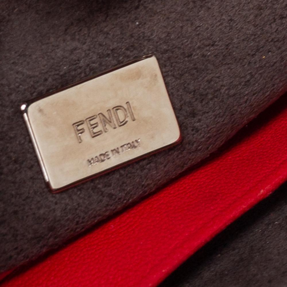Fendi Micro Peekaboo Umhängetasche aus orangenem Leder 5