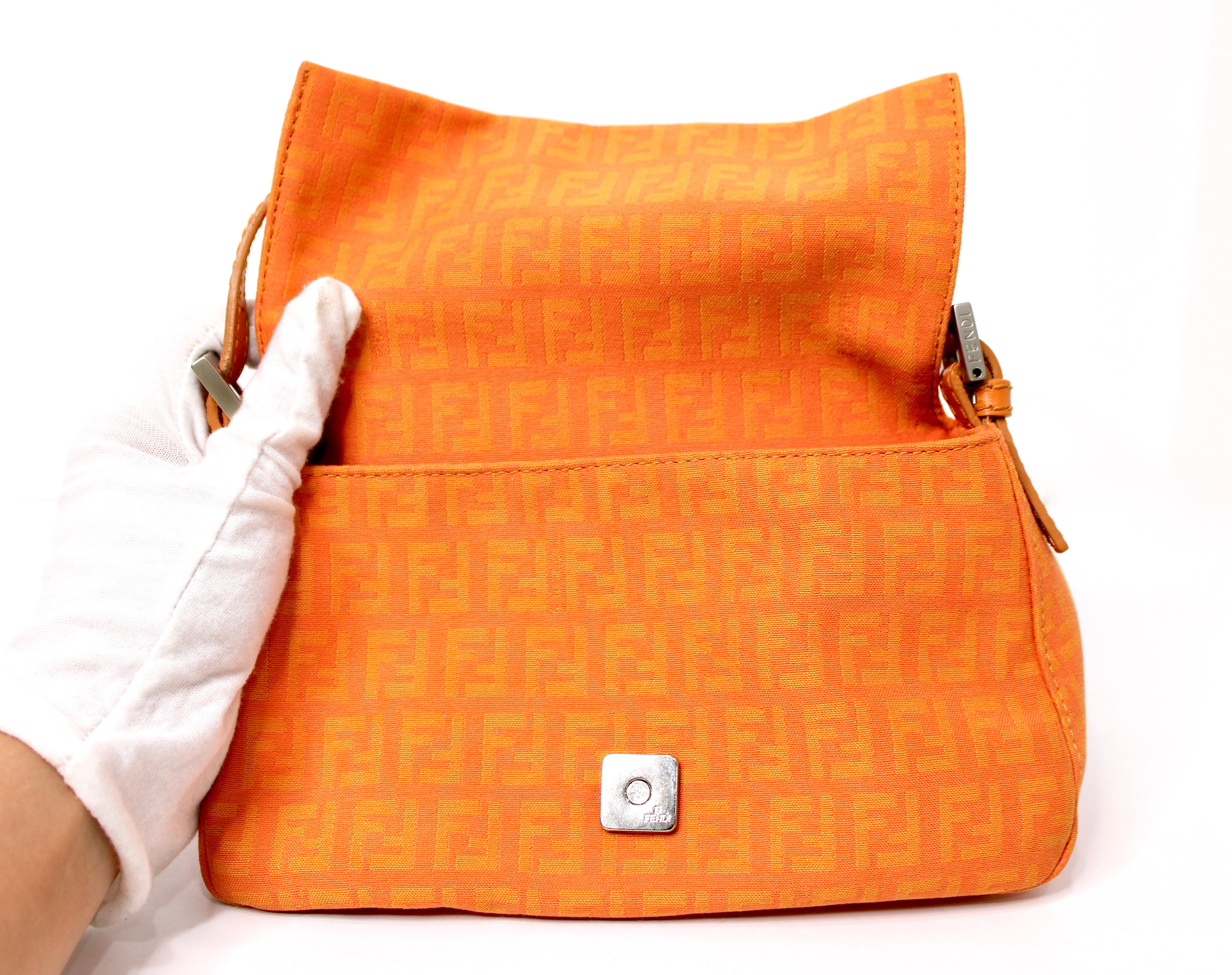 Fendi Mini Mama Zucchino Baguette Bag arancione circa Y2K in vendita 5