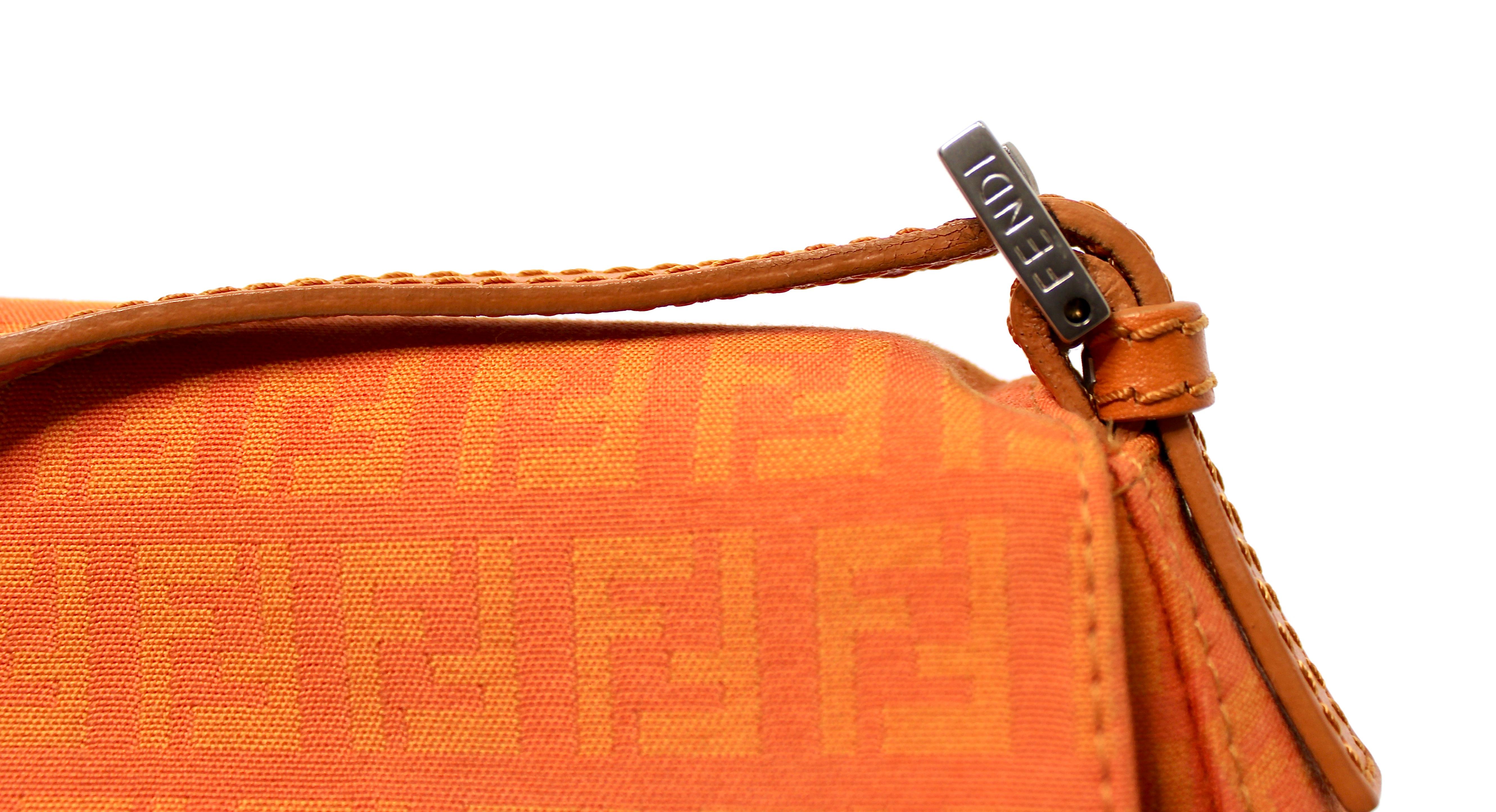 Arancia Fendi Mini Mama Zucchino Baguette Bag arancione circa Y2K in vendita
