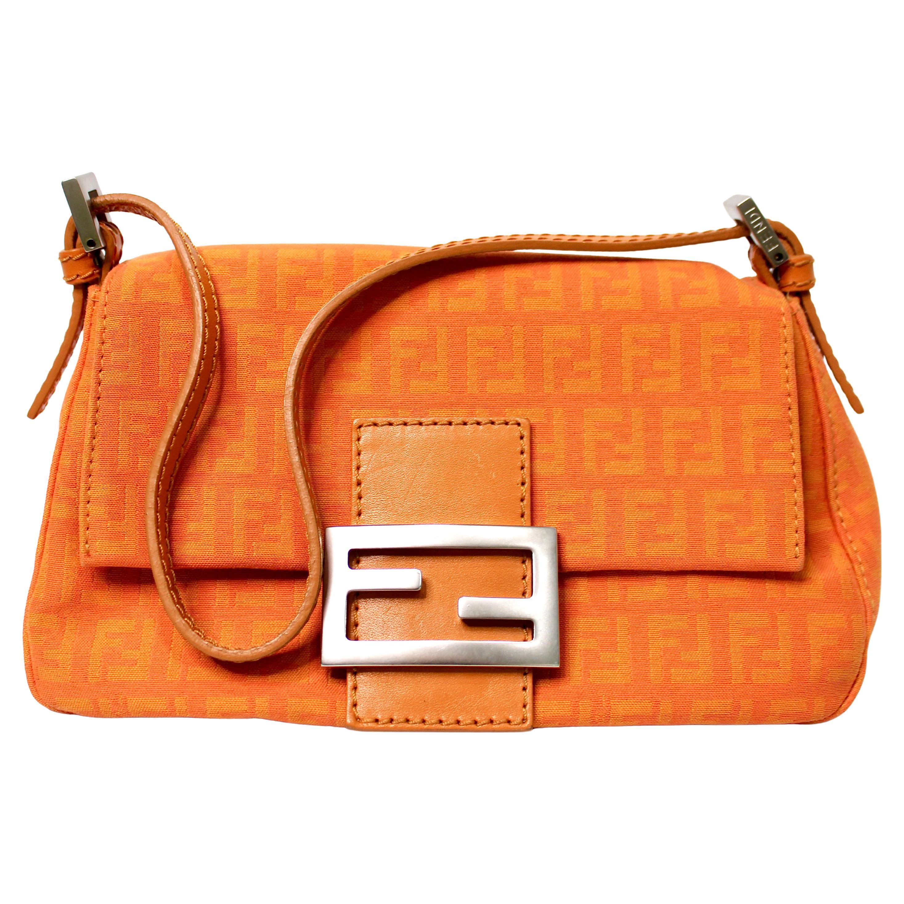 Fendi Mini Mama Zucchino Baguette Bag arancione circa Y2K