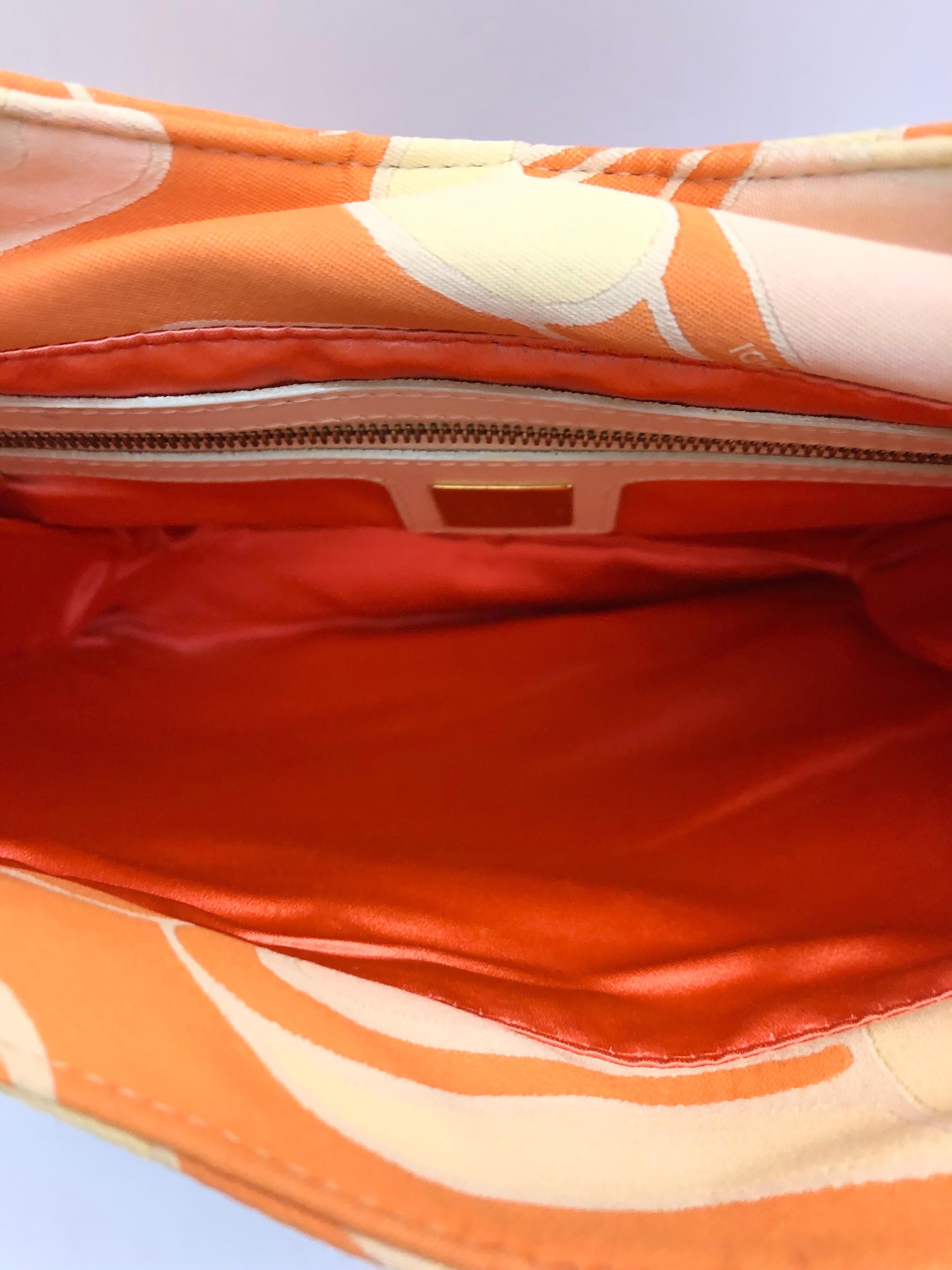 Fendi sac à main orange en soie imprimé abstrait multicolore en vente 2