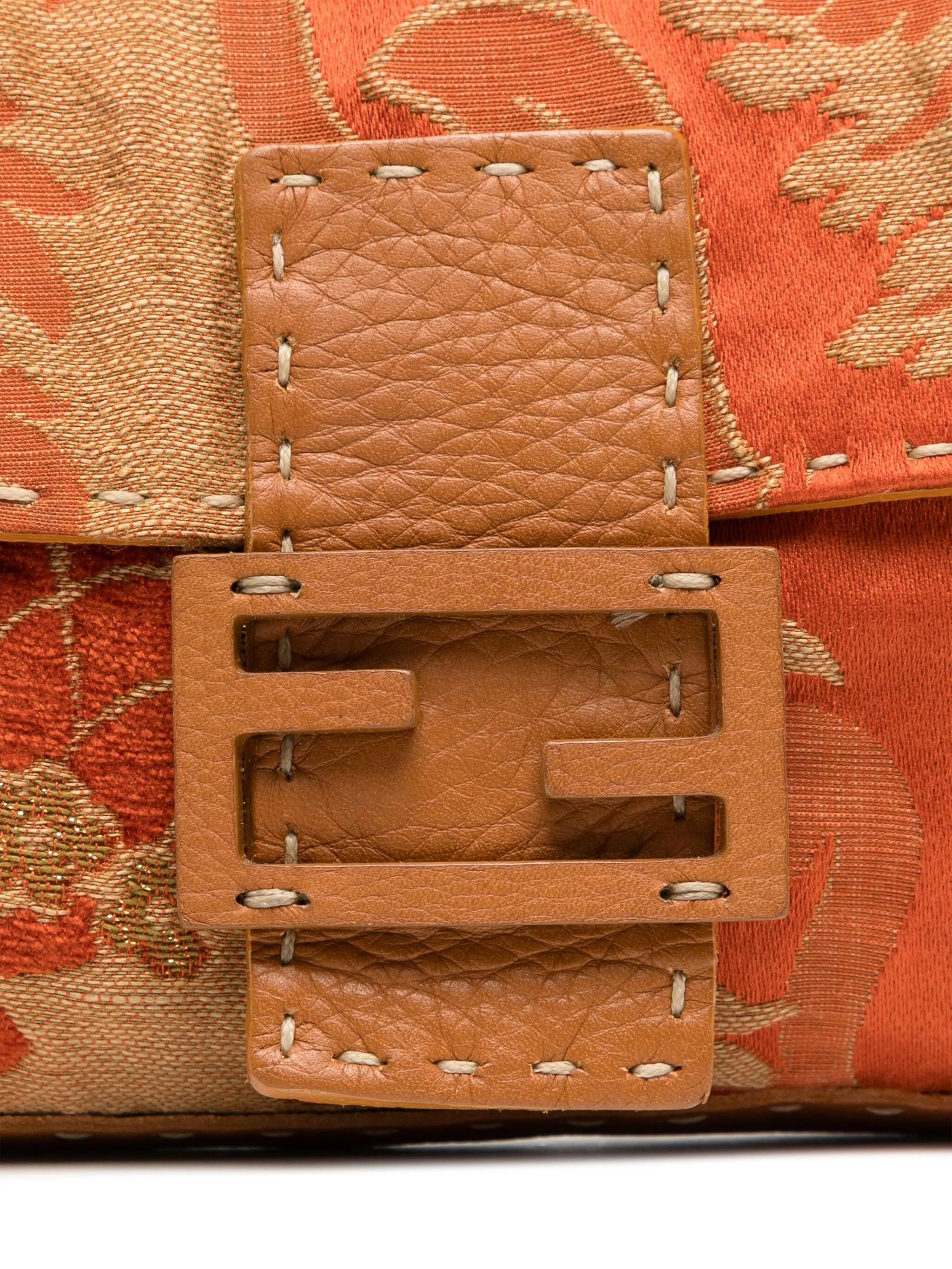 Arancia Baguette Selleria arancione Fendi in vendita