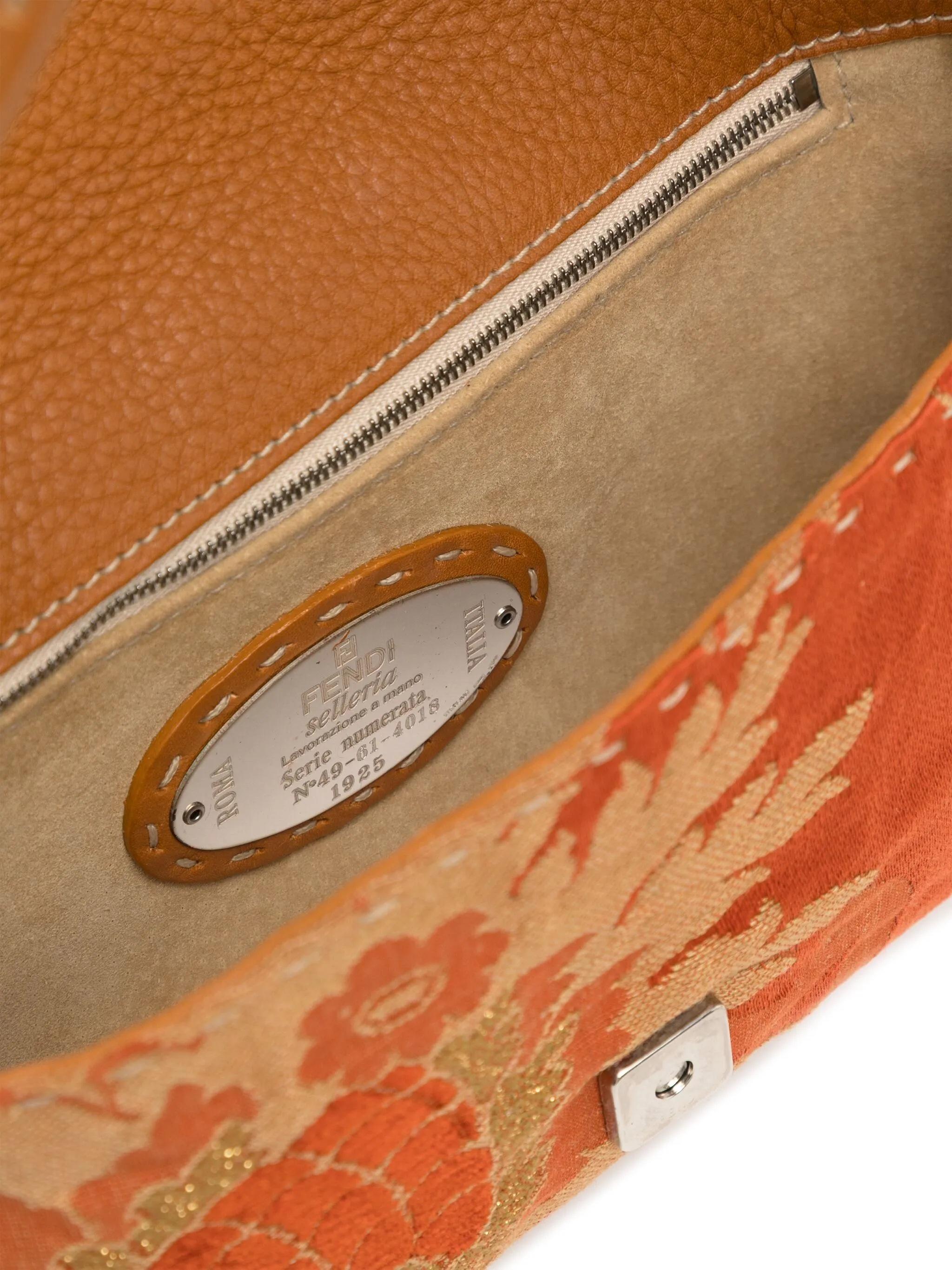 Baguette Selleria arancione Fendi In condizioni ottime in vendita a London, GB