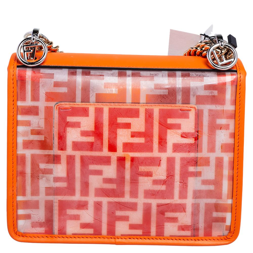 This Kan I crossbody bag from the House of Fendi will help you incorporate a classy touch into your attire. Showcasing an exterior made from orange Zucca PVC and leather, this piece represents unique beauty and charm in every way. This Kan I bag is