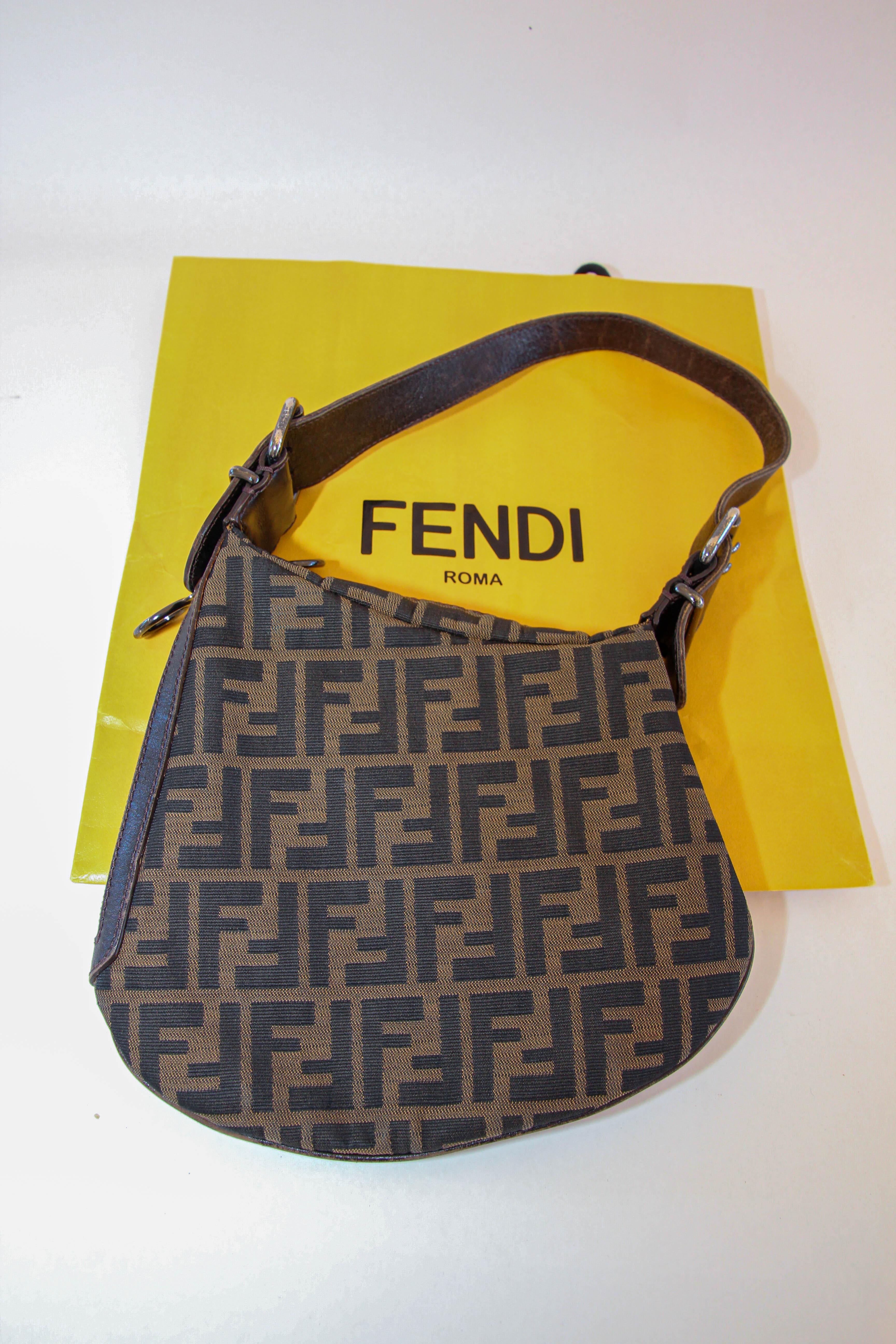 Fendi Oyster FF Print Shoulder Hobo Bag For Sale 13